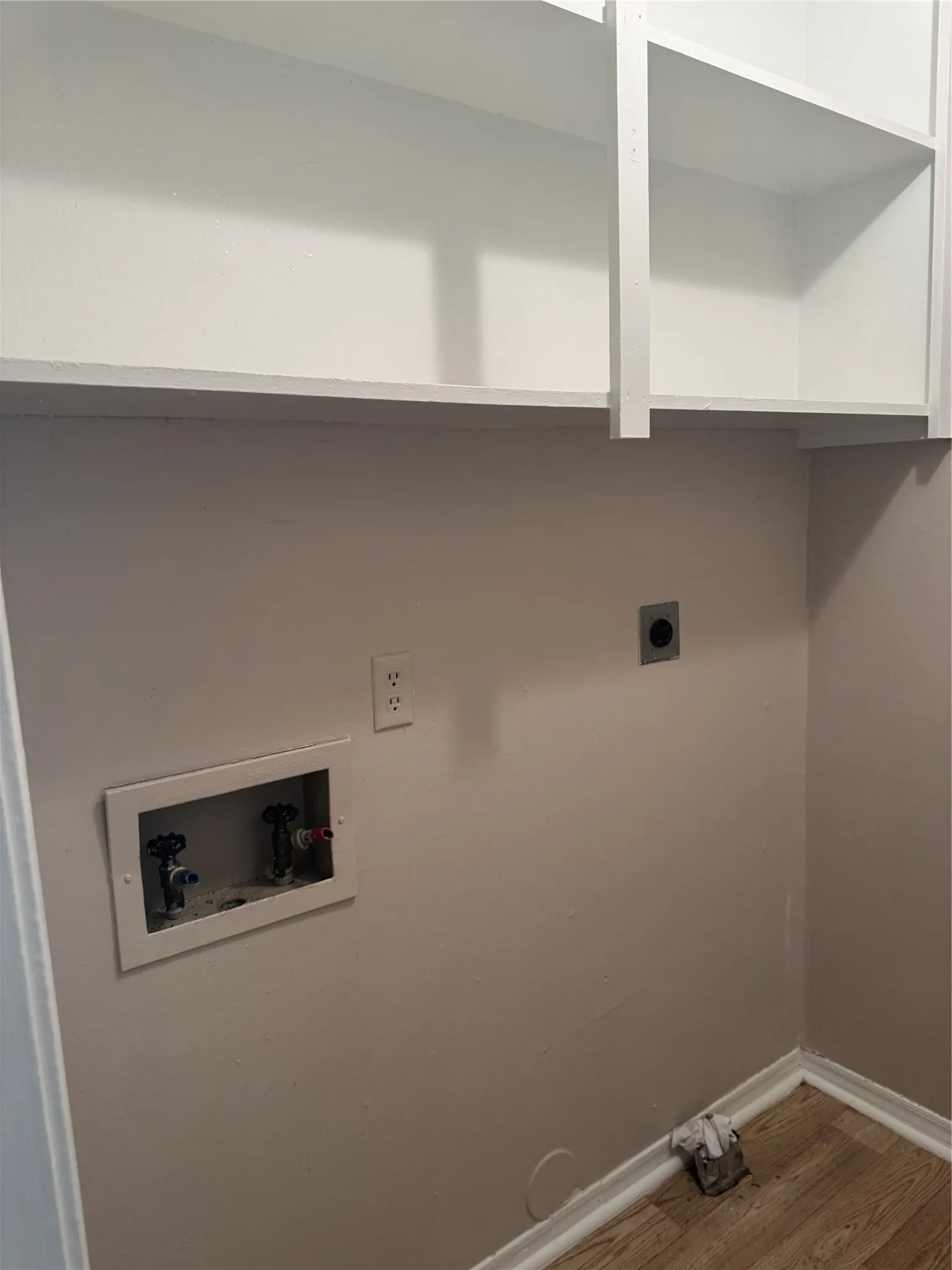 Single Family Residence For Sale in Hunt County , 4414 Roberts Street, Greenville, Texas 75401, 3 Bedroom, 1 Bathroom, Garage spaces, 1,042 Sqft, built in 1965, mls#21296205, Real Estate Agent in Greenville, Homes For Sale in Hunt county, Homes For Sale in Greenville, Realtor in Greenville Texas, Real Estate Brokerage Independent Realty Texas, Luminita Cordes Realtor