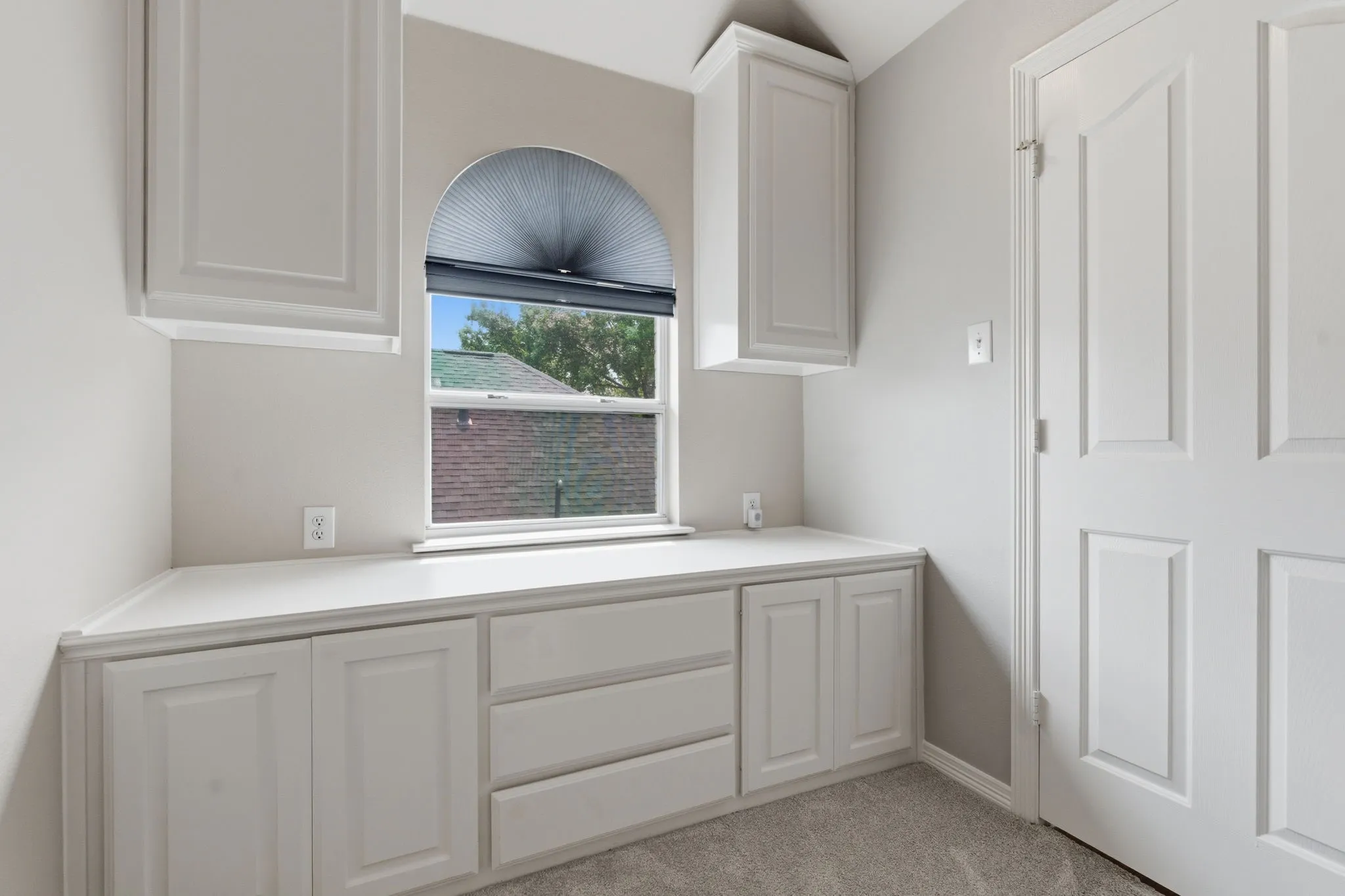 Built in study nook on second floor - outside the gameroom.
