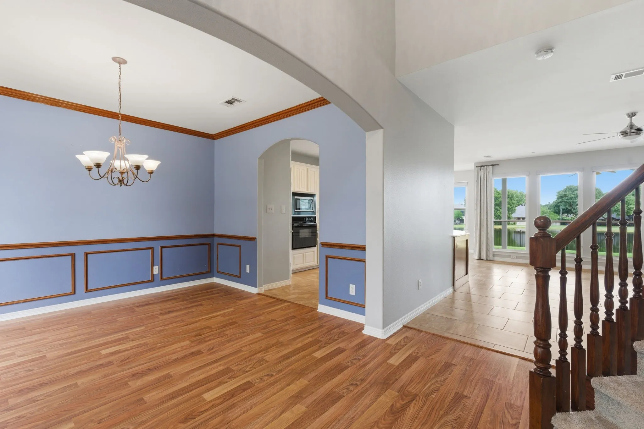 Single Family Residence For Sale in Collin County , 11954 Shoal Creek Drive, Frisco, Texas 75035, 4 Bedroom, 3 Bathroom, 2 Garage spaces, 2,780 Sqft, built in 2000, mls#21254603, Real Estate Agent in Frisco, Homes For Sale in Collin county, Homes For Sale in Frisco, Realtor in Frisco Texas, Real Estate Brokerage Independent Realty Texas, Luminita Cordes Realtor