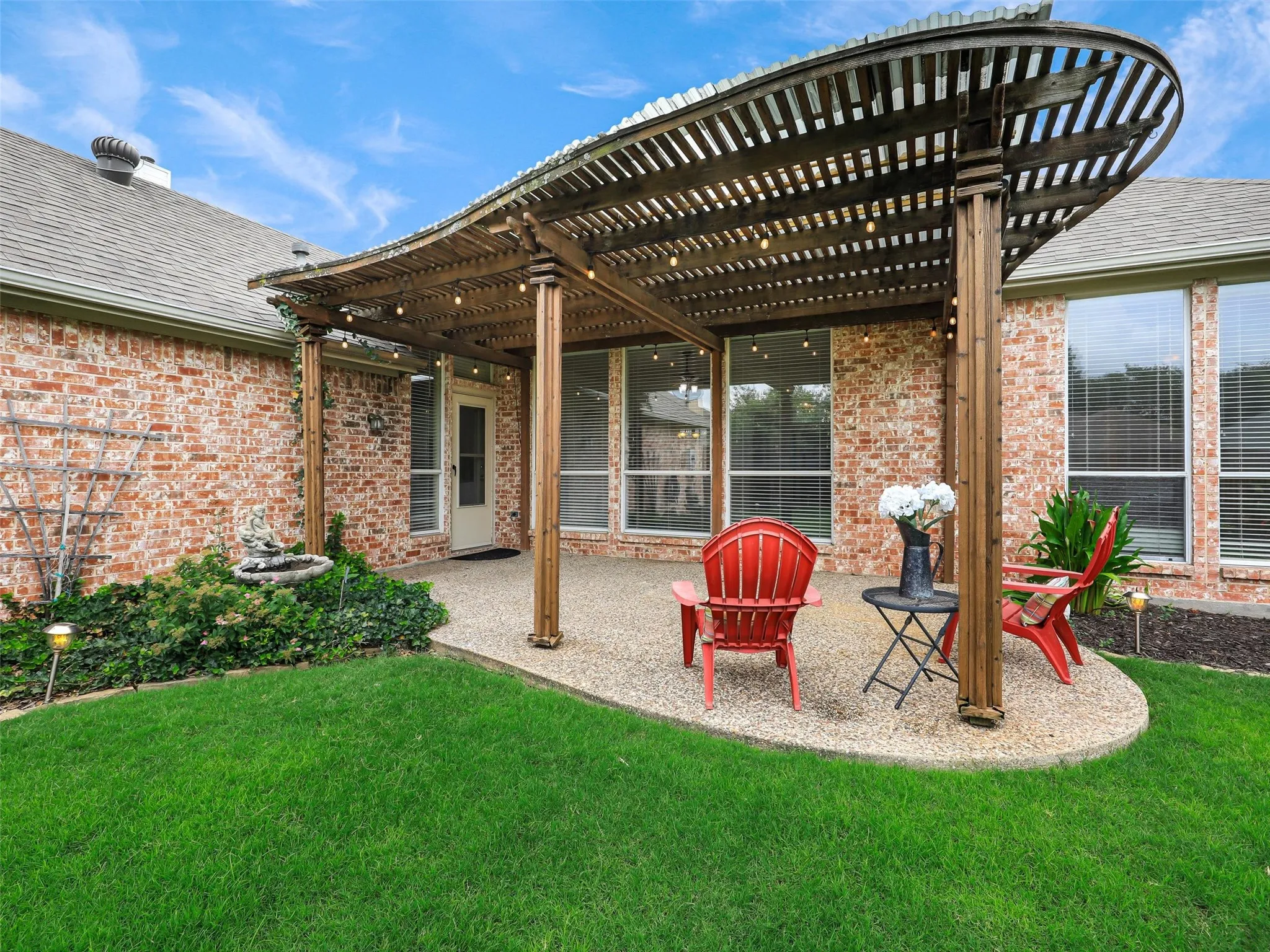Single Family Residence For Sale in Collin County , 8502 Prescott Circle, Frisco, Texas 75033, 3 Bedroom, 2 Bathroom, 2 Garage spaces, 2,122 Sqft, built in 1996, mls#21283124, Real Estate Agent in Frisco, Homes For Sale in Collin county, Homes For Sale in Frisco, Realtor in Frisco Texas, Real Estate Brokerage Independent Realty Texas, Luminita Cordes Realtor