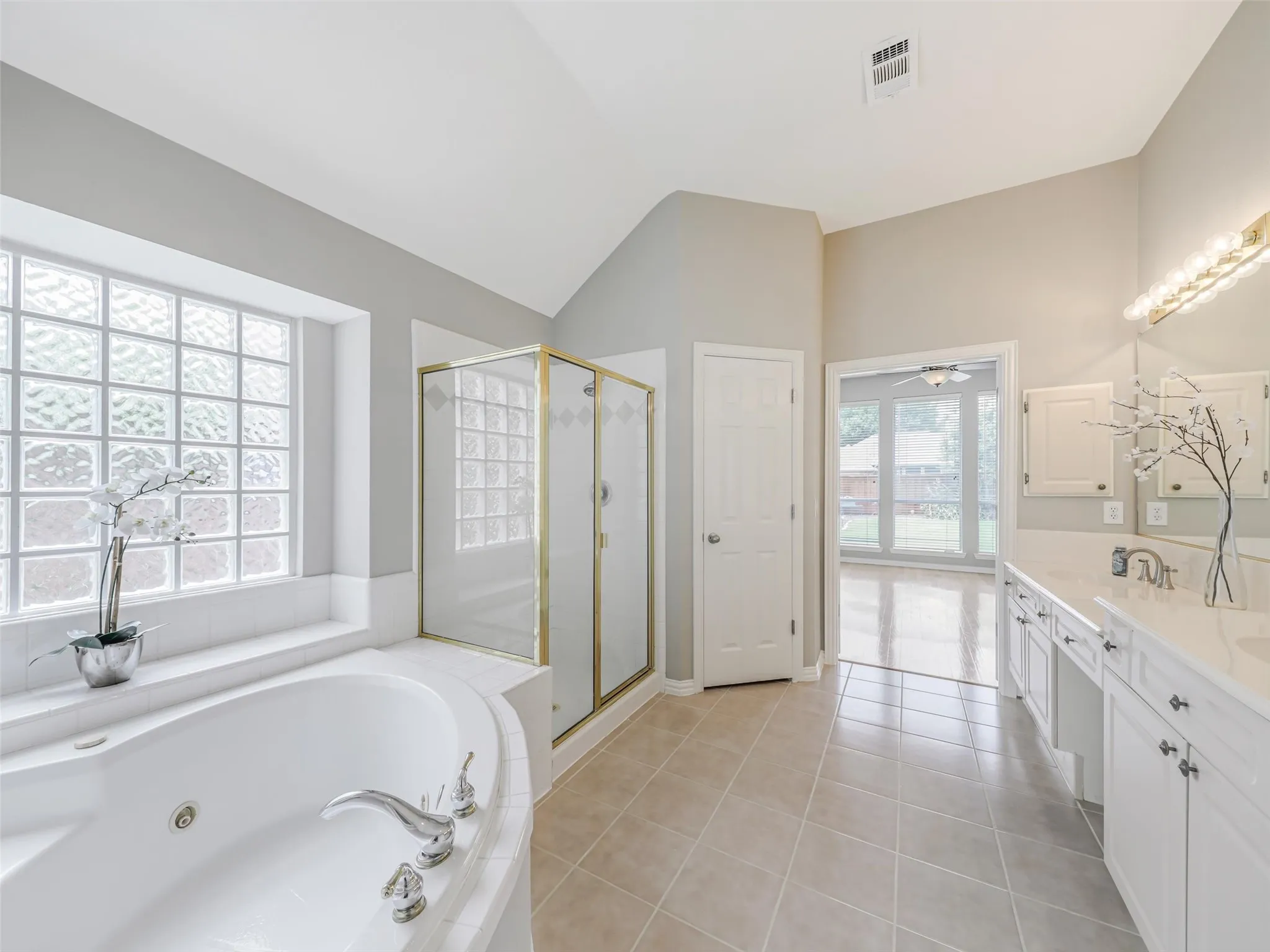 Single Family Residence For Sale in Collin County , 8502 Prescott Circle, Frisco, Texas 75033, 3 Bedroom, 2 Bathroom, 2 Garage spaces, 2,122 Sqft, built in 1996, mls#21283124, Real Estate Agent in Frisco, Homes For Sale in Collin county, Homes For Sale in Frisco, Realtor in Frisco Texas, Real Estate Brokerage Independent Realty Texas, Luminita Cordes Realtor