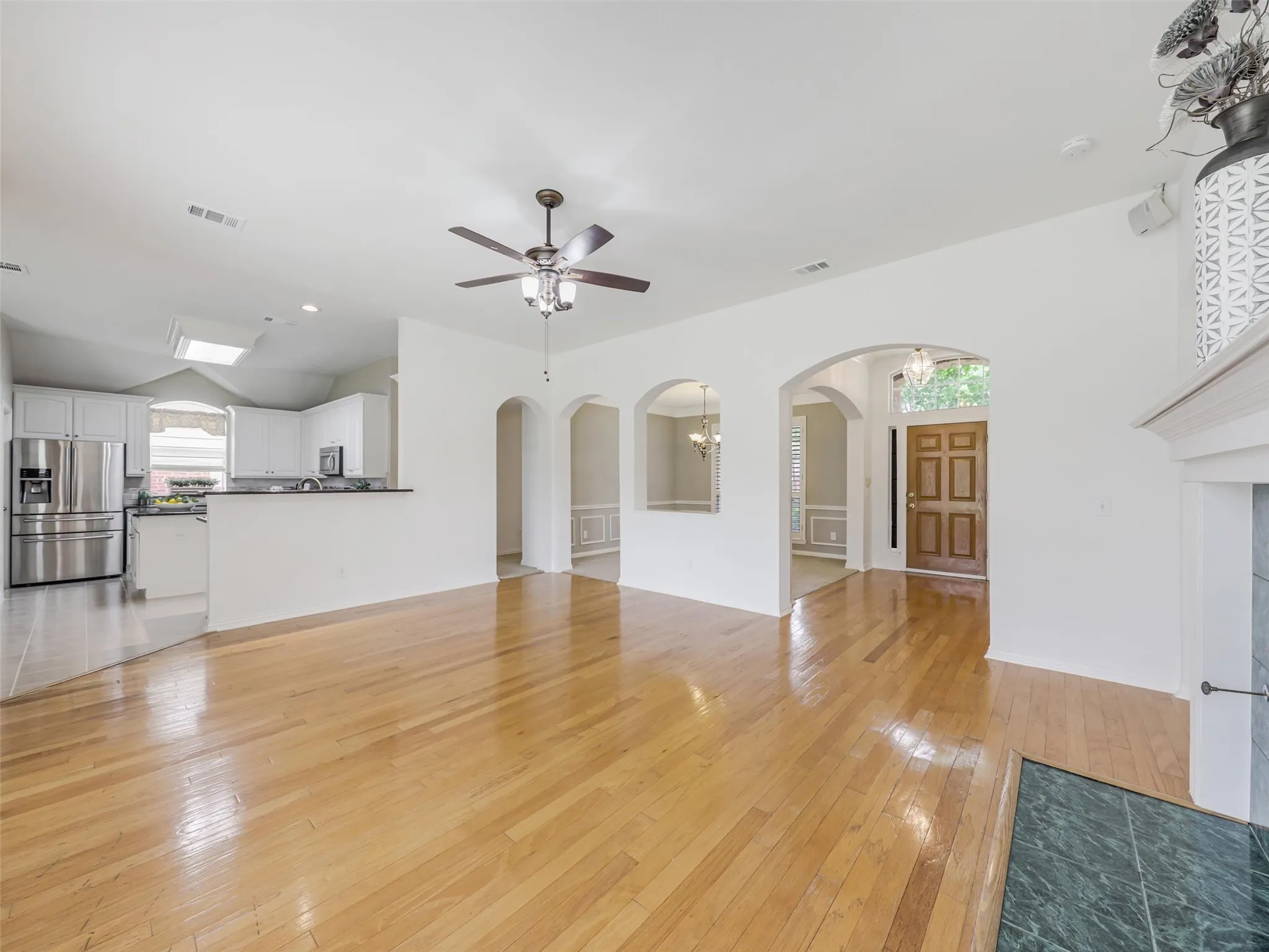 Single Family Residence For Sale in Collin County , 8502 Prescott Circle, Frisco, Texas 75033, 3 Bedroom, 2 Bathroom, 2 Garage spaces, 2,122 Sqft, built in 1996, mls#21283124, Real Estate Agent in Frisco, Homes For Sale in Collin county, Homes For Sale in Frisco, Realtor in Frisco Texas, Real Estate Brokerage Independent Realty Texas, Luminita Cordes Realtor