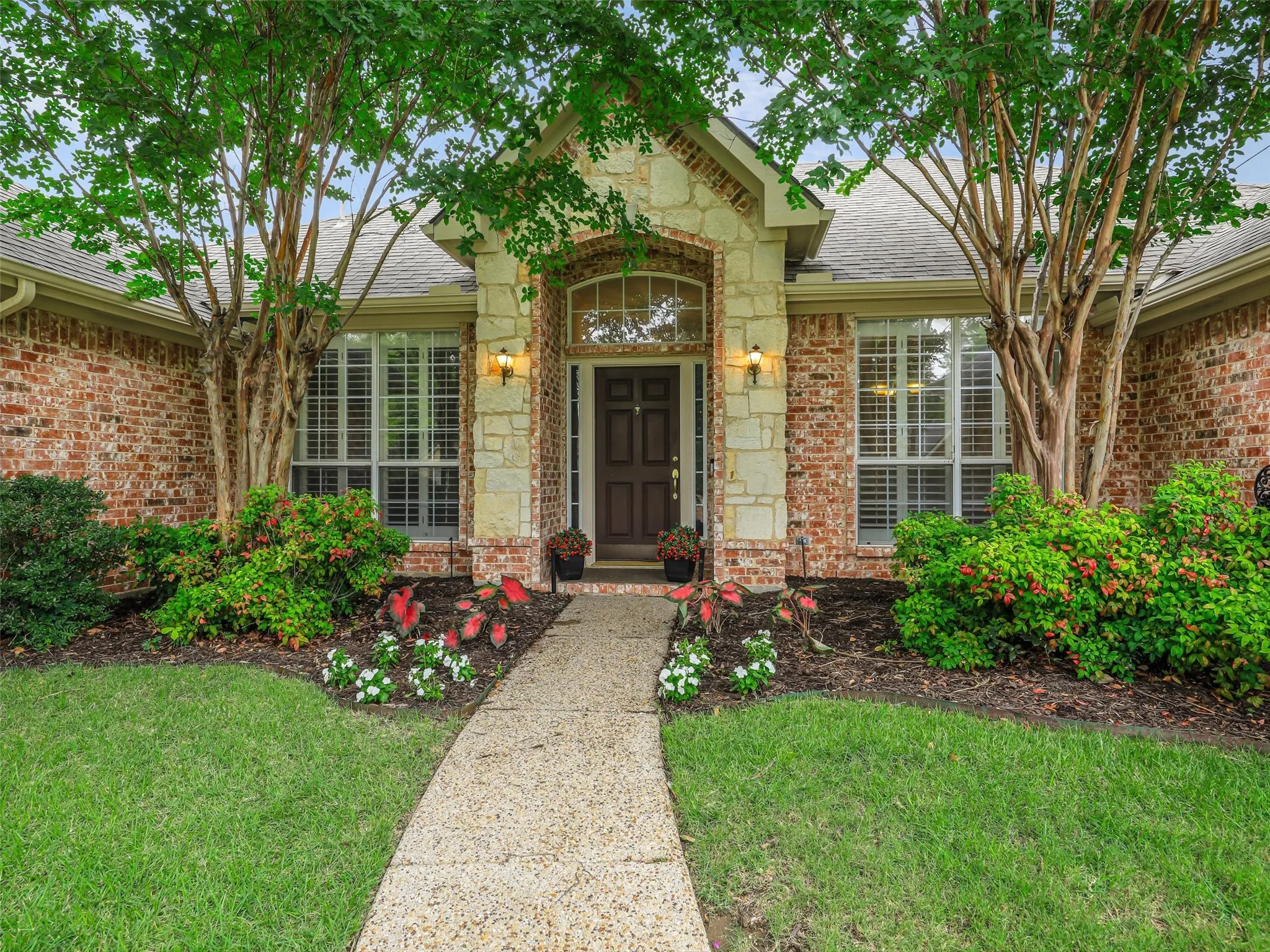 Single Family Residence For Sale in Collin County , 8502 Prescott Circle, Frisco, Texas 75033, 3 Bedroom, 2 Bathroom, 2 Garage spaces, 2,122 Sqft, built in 1996, mls#21283124, Real Estate Agent in Frisco, Homes For Sale in Collin county, Homes For Sale in Frisco, Realtor in Frisco Texas, Real Estate Brokerage Independent Realty Texas, Luminita Cordes Realtor