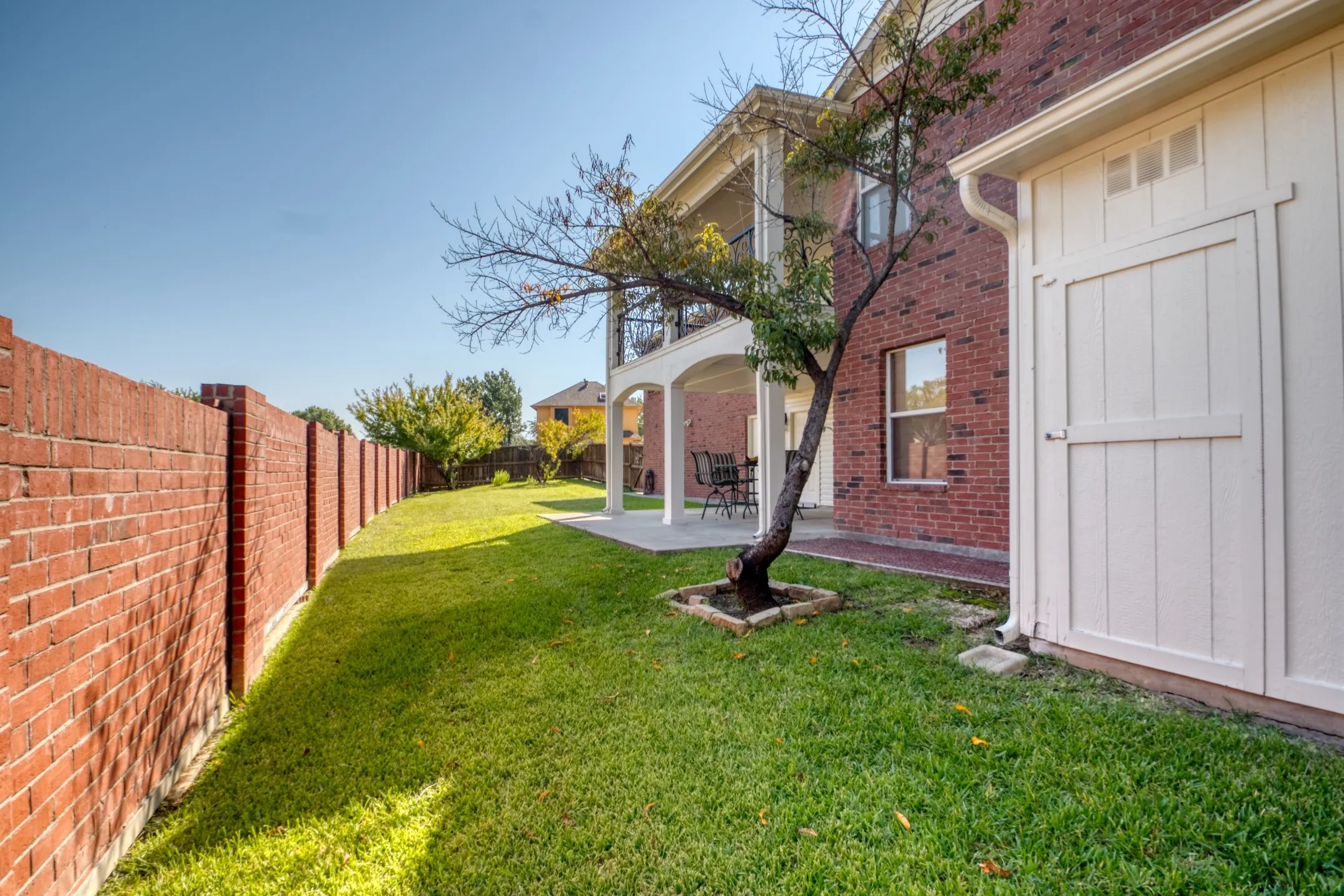 Single Family Residence For Rent in Denton County , 901 Elizabeth Drive, Lewisville, Texas 75067, 3 Bedroom, 3 Bathroom, 2 Garage spaces, 1,770 Sqft, built in 1999, Price $2,400, mls#21296257, Real Estate Agent in Lewisville, Homes For Rent in Denton county, Homes For Rent in Lewisville, Realtor in Lewisville Texas, Real Estate Brokerage Independent Realty Texas, Luminita Cordes Realtor