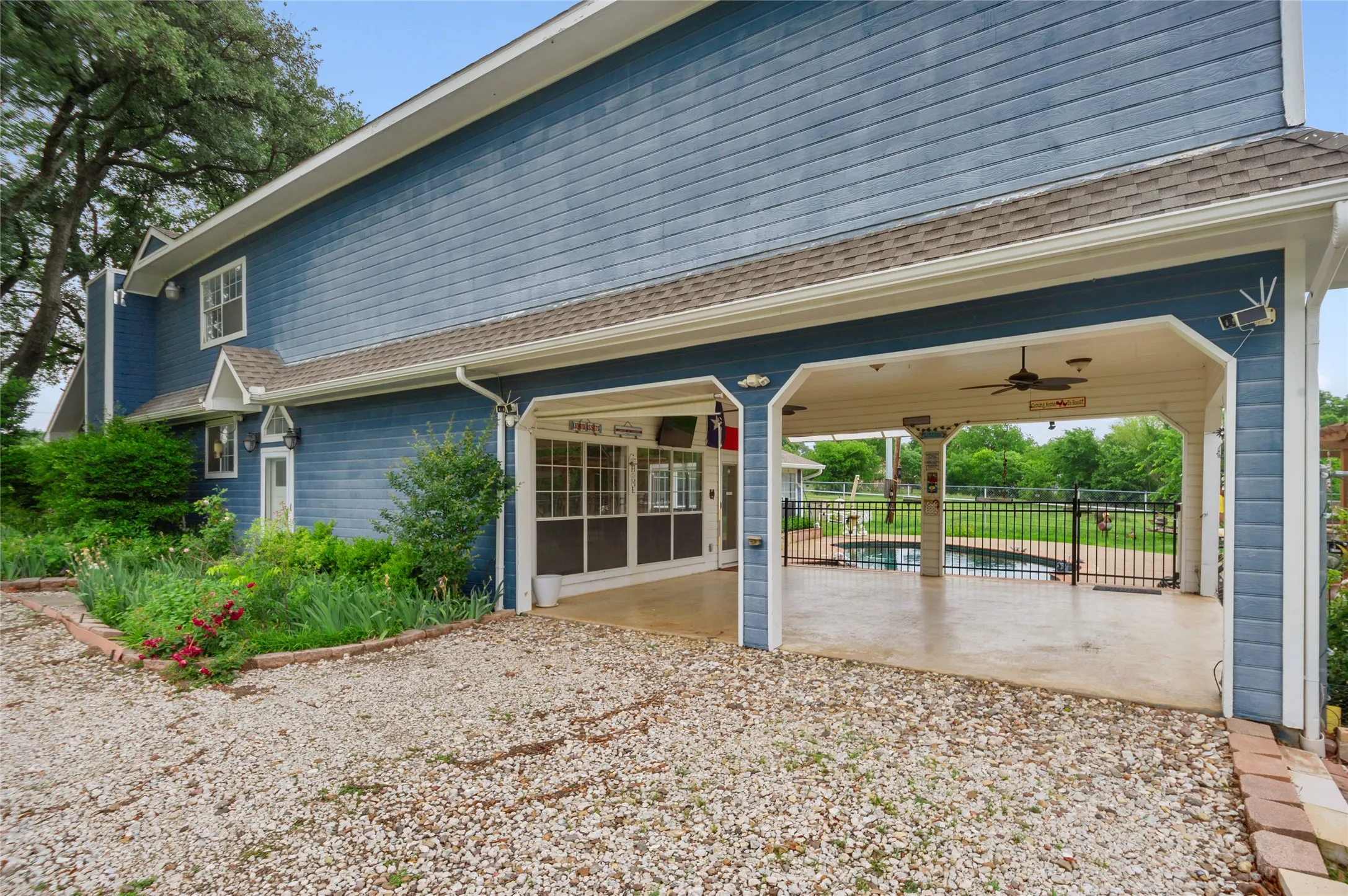 Single Family Residence For Sale in Dallas County , 5110 Miller Heights Drive, Rowlett, Texas 75088, 4 Bedroom, 3 Bathroom, Garage spaces, 3,525 Sqft, built in 1959, mls#21297249, Real Estate Agent in Rowlett, Homes For Sale in Dallas county, Homes For Sale in Rowlett, Realtor in Rowlett Texas, Real Estate Brokerage Independent Realty Texas, Luminita Cordes Realtor