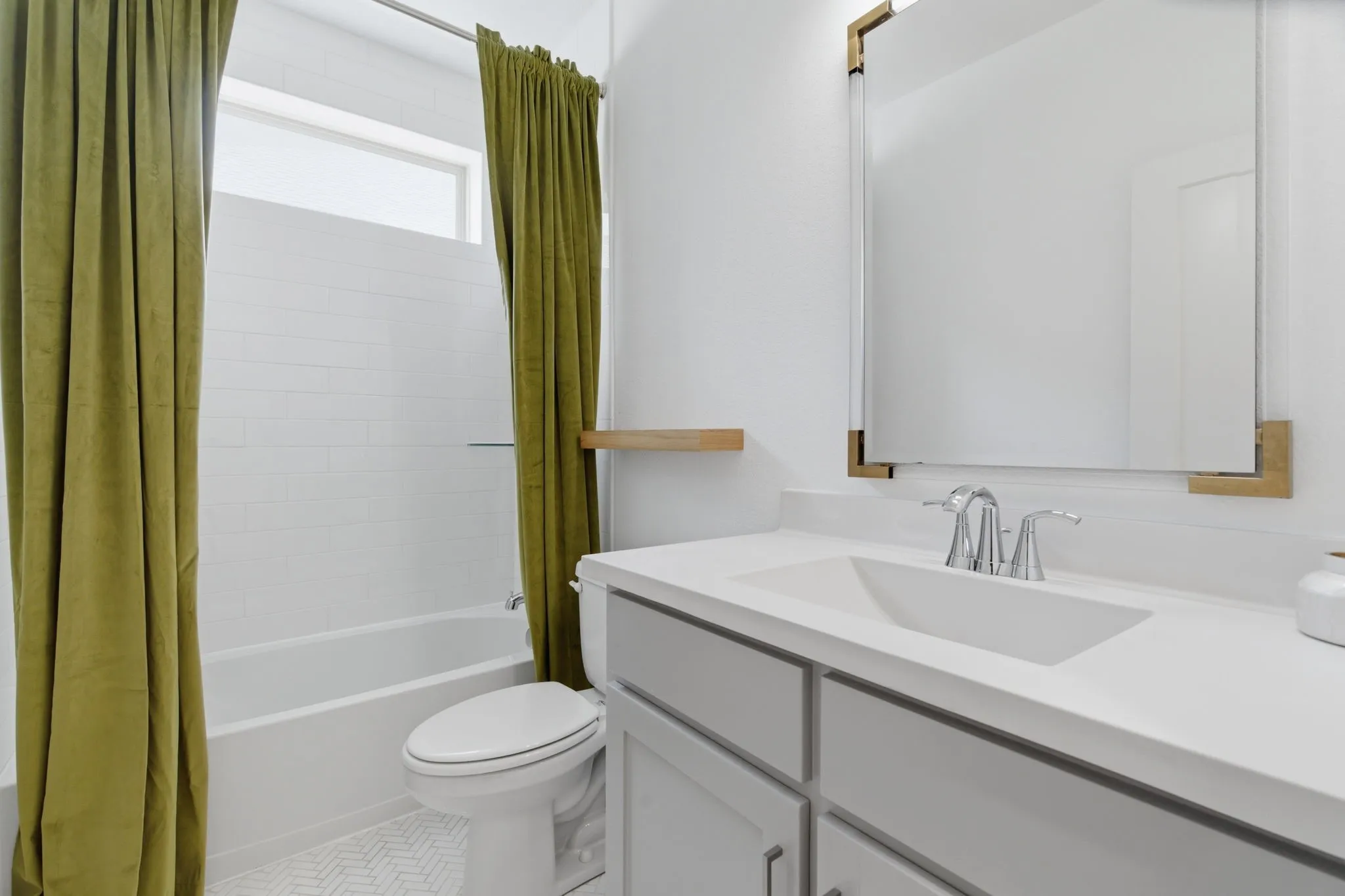 Single Family Residence For Sale in Denton County , 1508 Moss Trail Court, Argyle, Texas 76226, 4 Bedroom, 3 Bathroom, 2 Garage spaces, 3,082 Sqft, built in 2020, mls#21297195, Real Estate Agent in Argyle, Homes For Sale in Denton county, Homes For Sale in Argyle, Realtor in Argyle Texas, Real Estate Brokerage Independent Realty Texas, Luminita Cordes Realtor