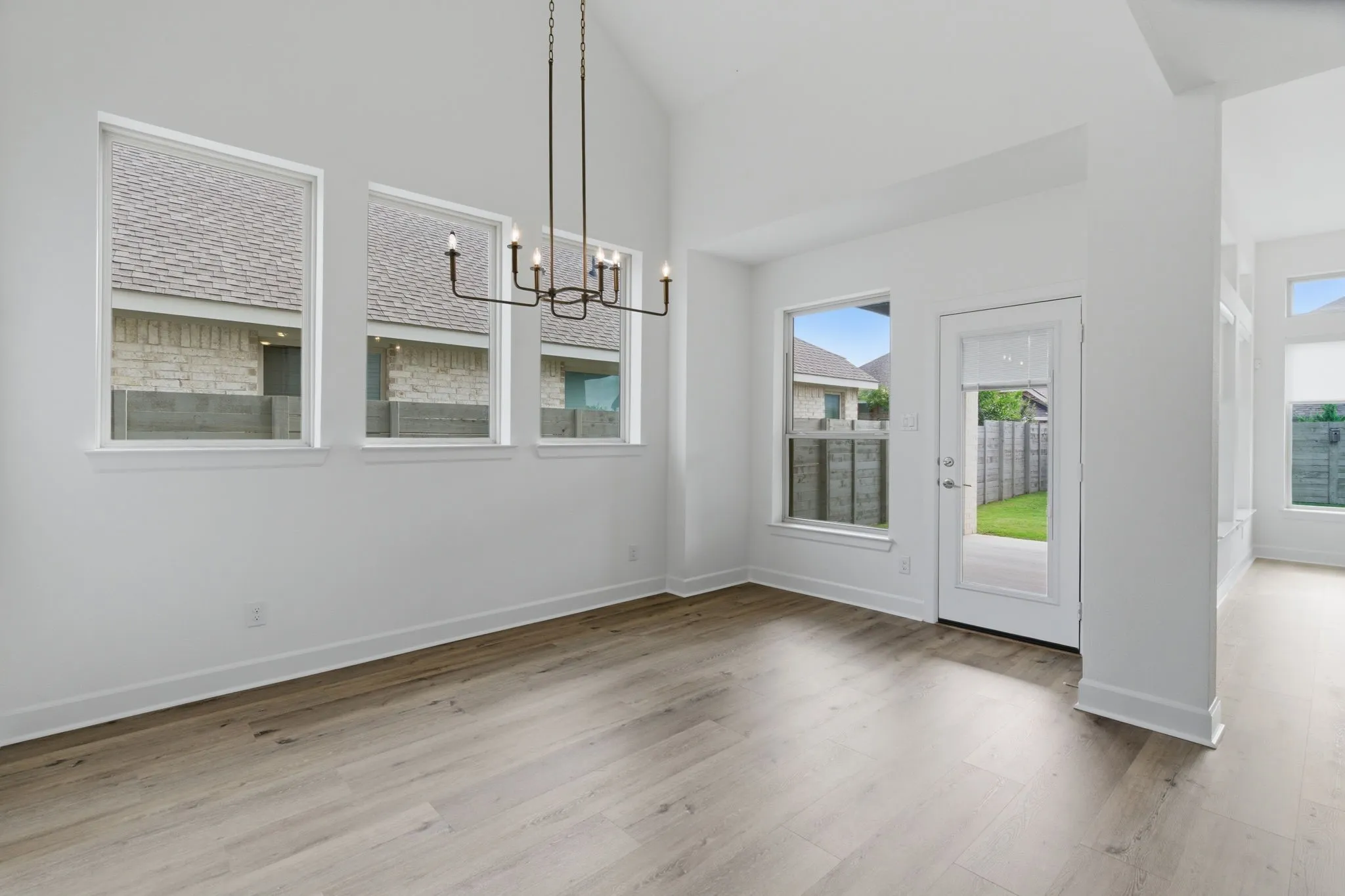 Single Family Residence For Sale in Denton County , 1508 Moss Trail Court, Argyle, Texas 76226, 4 Bedroom, 3 Bathroom, 2 Garage spaces, 3,082 Sqft, built in 2020, mls#21297195, Real Estate Agent in Argyle, Homes For Sale in Denton county, Homes For Sale in Argyle, Realtor in Argyle Texas, Real Estate Brokerage Independent Realty Texas, Luminita Cordes Realtor