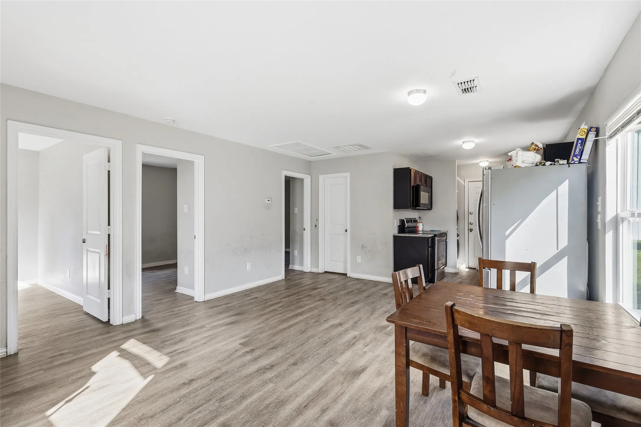Single Family Residence For Sale in Dallas County , 2826 Marburg Street, Dallas, Texas 75215, 3 Bedroom, 1 Bathroom, Garage spaces, 783 Sqft, built in 2019, mls#21296589, Real Estate Agent in Dallas, Homes For Sale in Dallas county, Homes For Sale in Dallas, Realtor in Dallas Texas, Real Estate Brokerage Independent Realty Texas, Luminita Cordes Realtor