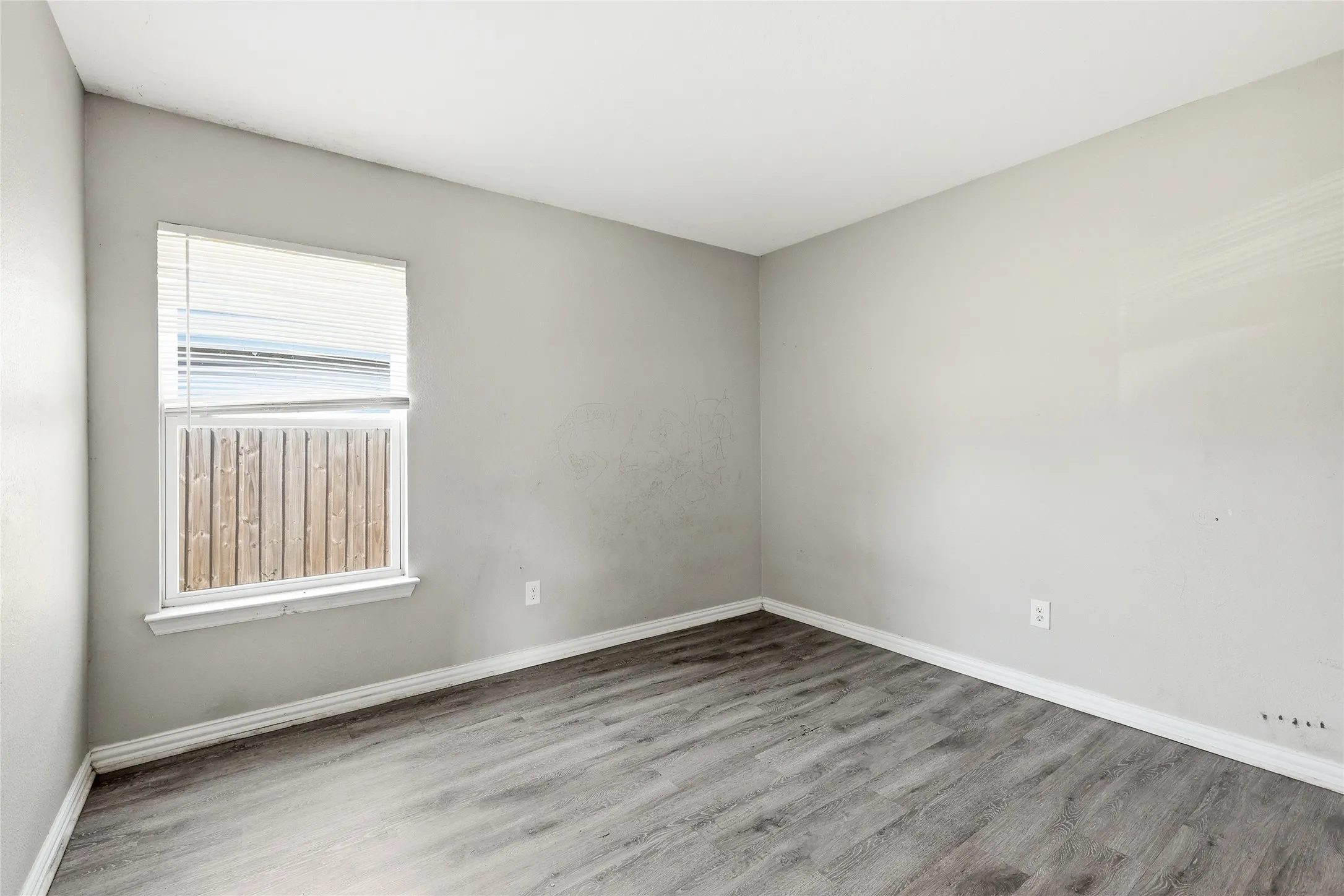 Single Family Residence For Sale in Dallas County , 2826 Marburg Street, Dallas, Texas 75215, 3 Bedroom, 1 Bathroom, Garage spaces, 783 Sqft, built in 2019, mls#21296589, Real Estate Agent in Dallas, Homes For Sale in Dallas county, Homes For Sale in Dallas, Realtor in Dallas Texas, Real Estate Brokerage Independent Realty Texas, Luminita Cordes Realtor