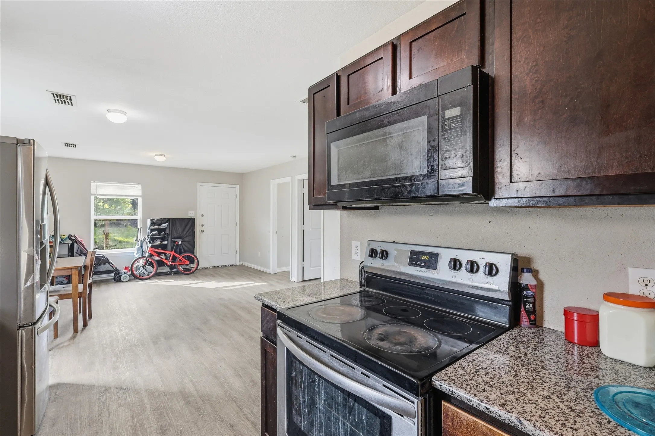 Single Family Residence For Sale in Dallas County , 2826 Marburg Street, Dallas, Texas 75215, 3 Bedroom, 1 Bathroom, Garage spaces, 783 Sqft, built in 2019, mls#21296589, Real Estate Agent in Dallas, Homes For Sale in Dallas county, Homes For Sale in Dallas, Realtor in Dallas Texas, Real Estate Brokerage Independent Realty Texas, Luminita Cordes Realtor