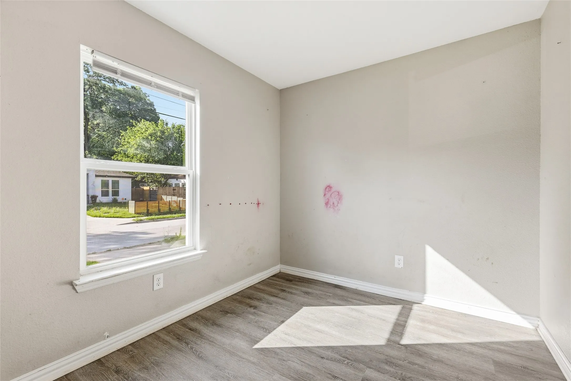 Single Family Residence For Sale in Dallas County , 2826 Marburg Street, Dallas, Texas 75215, 3 Bedroom, 1 Bathroom, Garage spaces, 783 Sqft, built in 2019, mls#21296589, Real Estate Agent in Dallas, Homes For Sale in Dallas county, Homes For Sale in Dallas, Realtor in Dallas Texas, Real Estate Brokerage Independent Realty Texas, Luminita Cordes Realtor