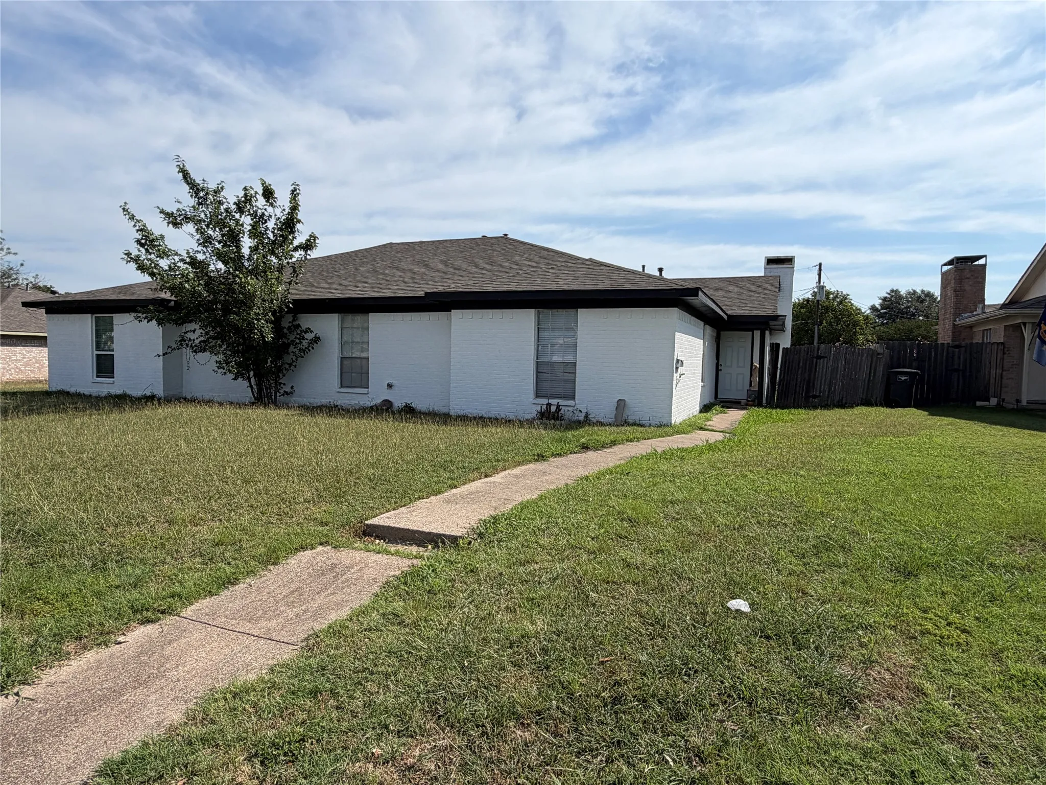 Duplex For Sale in Tarrant County , 4324 S Segura Court S, Fort Worth, Texas 76132, 6 Bedroom, 4 Bathroom, 2 Garage spaces, 0 Sqft, built in 1972, mls#21297527, Real Estate Agent in Fort Worth, Homes For Sale in Tarrant county, Homes For Sale in Fort Worth, Realtor in Fort Worth Texas, Real Estate Brokerage Independent Realty Texas, Luminita Cordes Realtor