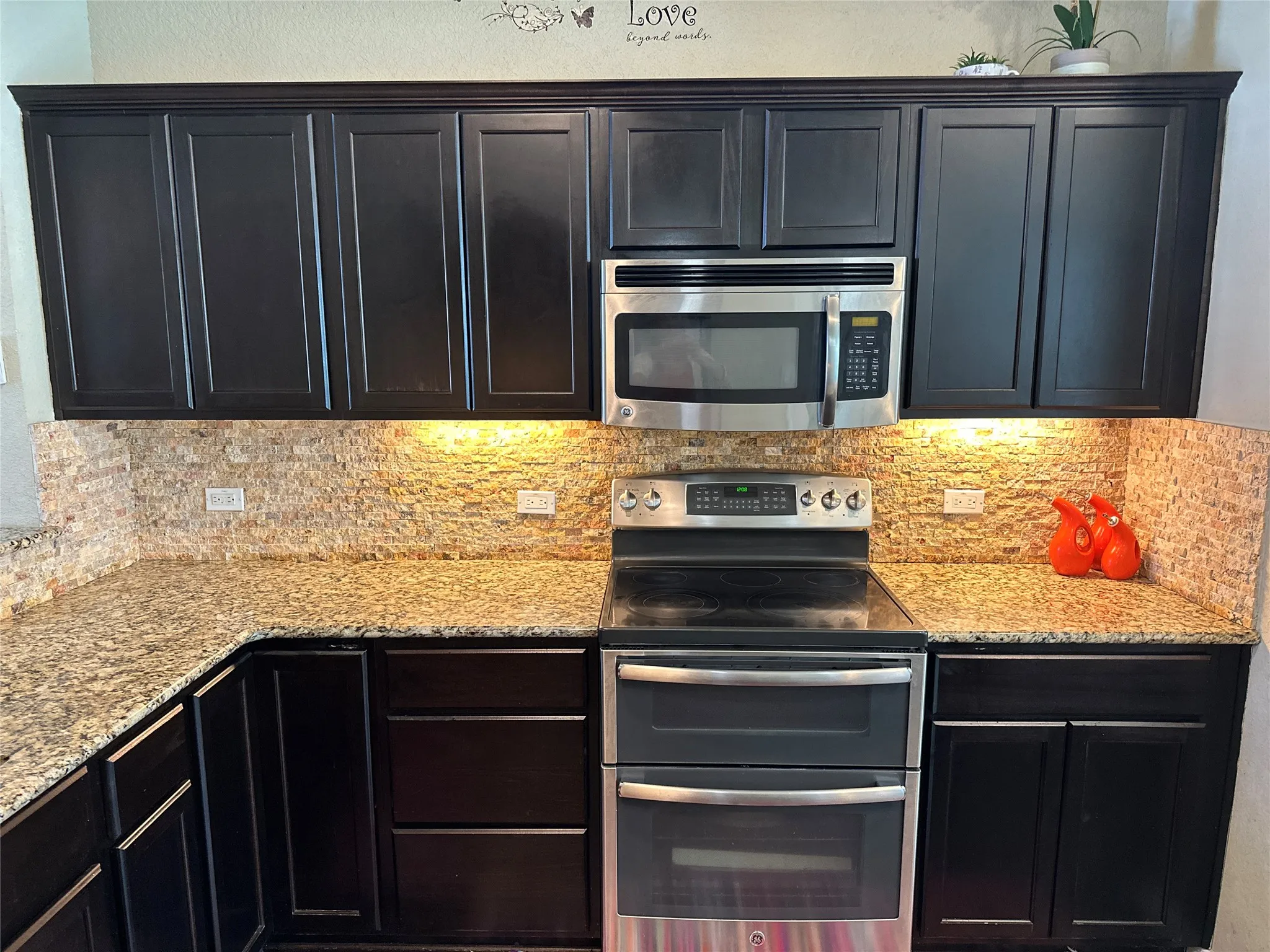 Single Family Residence For Sale in Mc Lennan County , 10809 Aurora Drive, Waco, Texas 76708, 4 Bedroom, 4 Bathroom, 2 Garage spaces, 2,783 Sqft, built in 2014, mls#21285077, Real Estate Agent in Waco, Homes For Sale in Mc Lennan county, Homes For Sale in Waco, Realtor in Waco Texas, Real Estate Brokerage Independent Realty Texas, Luminita Cordes Realtor