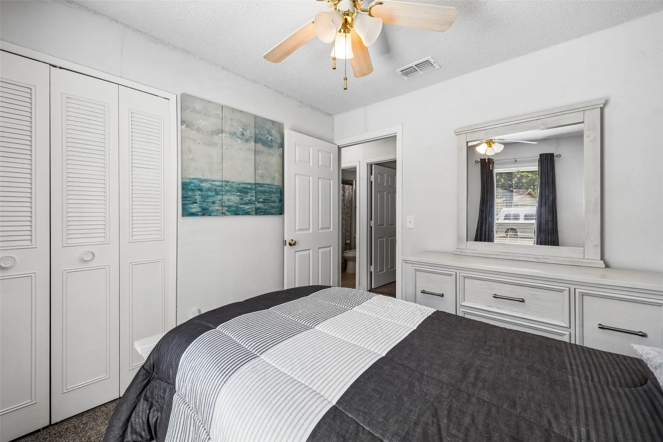 Single Family Residence For Sale in Dallas County , 3101 Forestdale Lane, Balch Springs, Texas 75180, 3 Bedroom, 2 Bathroom, 1 Garage spaces, 900 Sqft, built in 1971, mls#21292908, Real Estate Agent in Balch Springs, Homes For Sale in Dallas county, Homes For Sale in Balch Springs, Realtor in Balch Springs Texas, Real Estate Brokerage Independent Realty Texas, Luminita Cordes Realtor