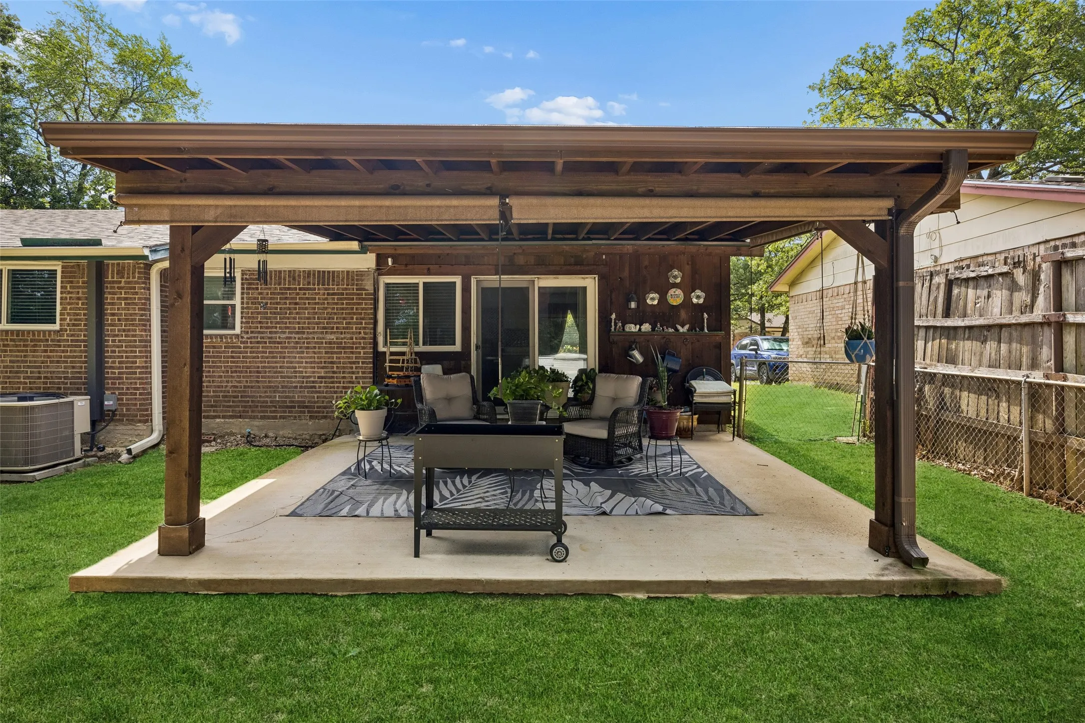 Single Family Residence For Sale in Dallas County , 3101 Forestdale Lane, Balch Springs, Texas 75180, 3 Bedroom, 2 Bathroom, 1 Garage spaces, 900 Sqft, built in 1971, mls#21292908, Real Estate Agent in Balch Springs, Homes For Sale in Dallas county, Homes For Sale in Balch Springs, Realtor in Balch Springs Texas, Real Estate Brokerage Independent Realty Texas, Luminita Cordes Realtor