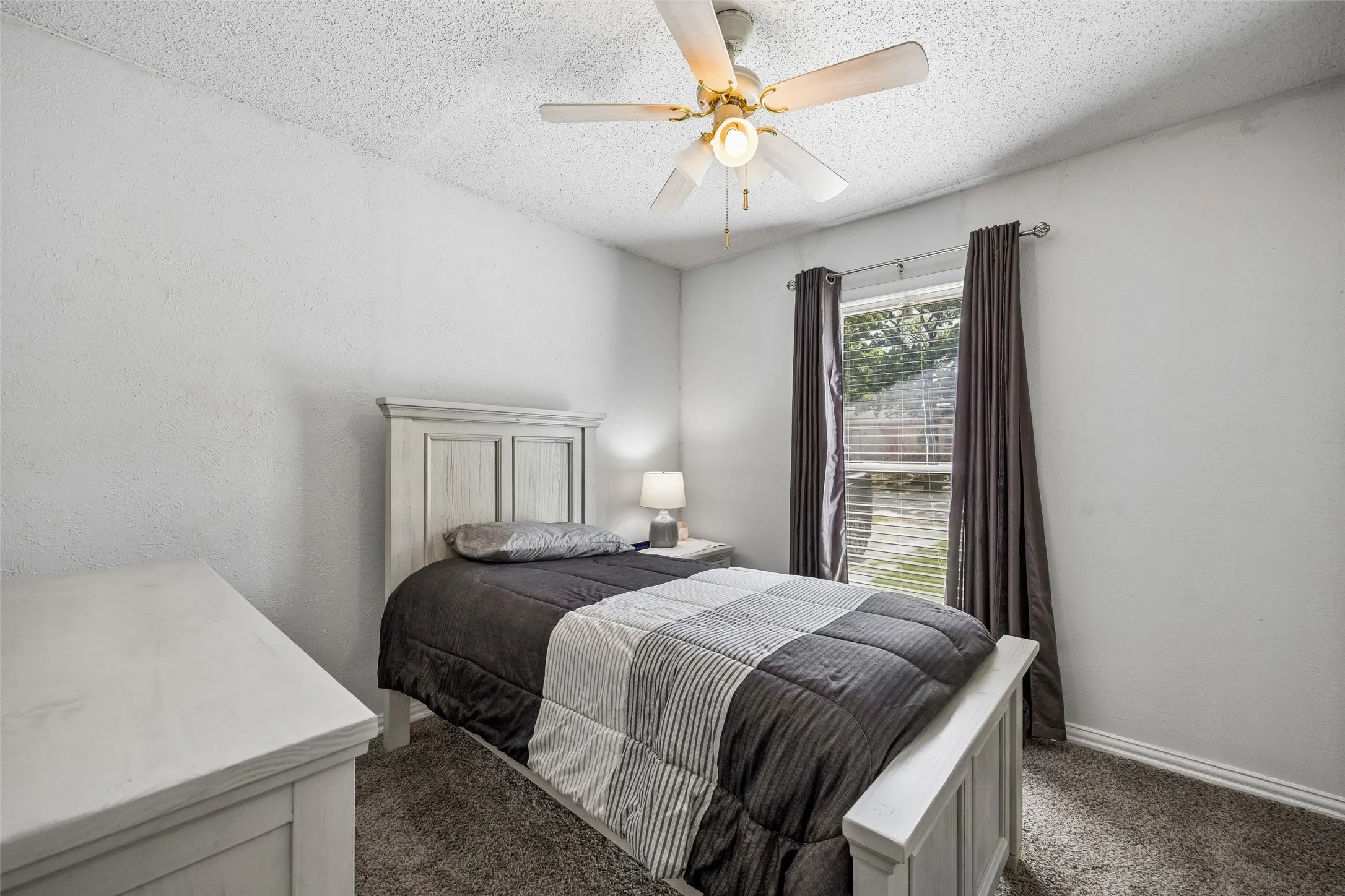Single Family Residence For Sale in Dallas County , 3101 Forestdale Lane, Balch Springs, Texas 75180, 3 Bedroom, 2 Bathroom, 1 Garage spaces, 900 Sqft, built in 1971, mls#21292908, Real Estate Agent in Balch Springs, Homes For Sale in Dallas county, Homes For Sale in Balch Springs, Realtor in Balch Springs Texas, Real Estate Brokerage Independent Realty Texas, Luminita Cordes Realtor