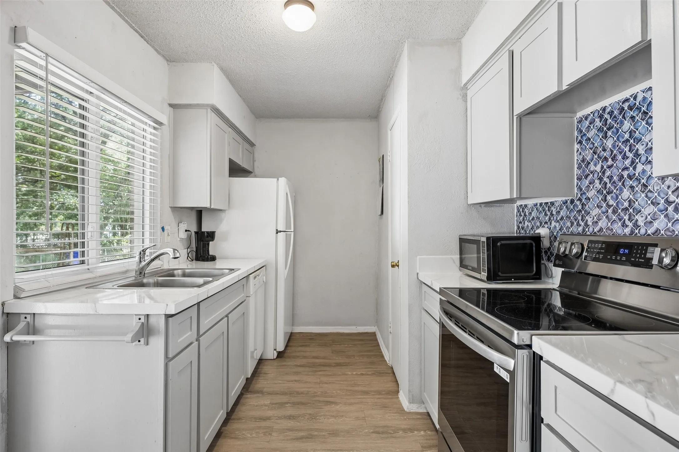 Single Family Residence For Sale in Dallas County , 3101 Forestdale Lane, Balch Springs, Texas 75180, 3 Bedroom, 2 Bathroom, 1 Garage spaces, 900 Sqft, built in 1971, mls#21292908, Real Estate Agent in Balch Springs, Homes For Sale in Dallas county, Homes For Sale in Balch Springs, Realtor in Balch Springs Texas, Real Estate Brokerage Independent Realty Texas, Luminita Cordes Realtor