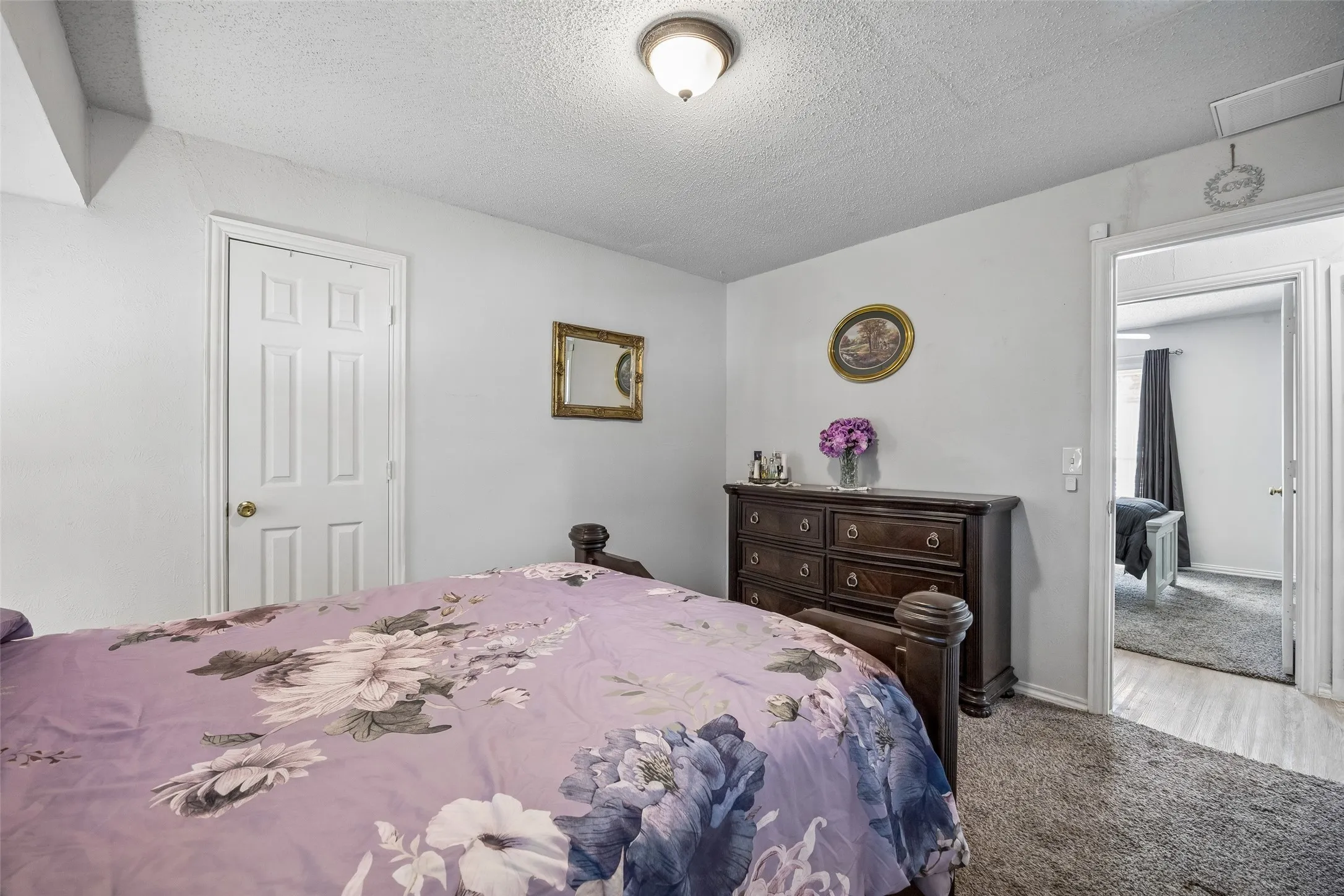 Single Family Residence For Sale in Dallas County , 3101 Forestdale Lane, Balch Springs, Texas 75180, 3 Bedroom, 2 Bathroom, 1 Garage spaces, 900 Sqft, built in 1971, mls#21292908, Real Estate Agent in Balch Springs, Homes For Sale in Dallas county, Homes For Sale in Balch Springs, Realtor in Balch Springs Texas, Real Estate Brokerage Independent Realty Texas, Luminita Cordes Realtor