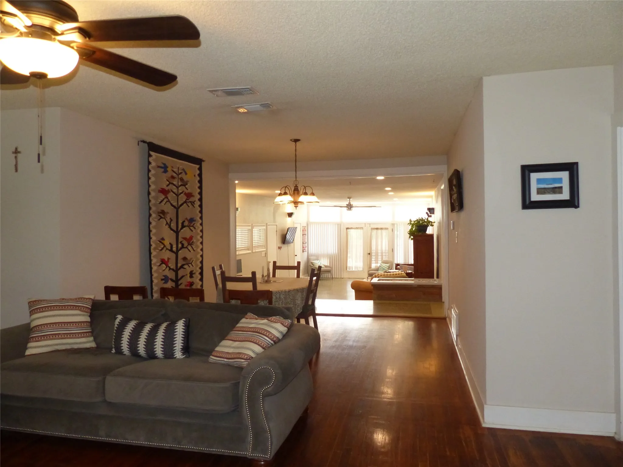 Single Family Residence For Sale in Mc Culloch County , 1801 Pine, Brady, Texas 76825, 3 Bedrooms, 2 Bathrooms, Garage spaces, 1,979 Sqft, built in 1965, Price $199,000, mls#21296286, Real Estate Agent in Brady, Homes For Sale in Mc Culloch county, Homes For Sale in Brady, Realtor in Brady Texas, Real Estate Brokerage Independent Realty Texas, Luminita Cordes Realtor