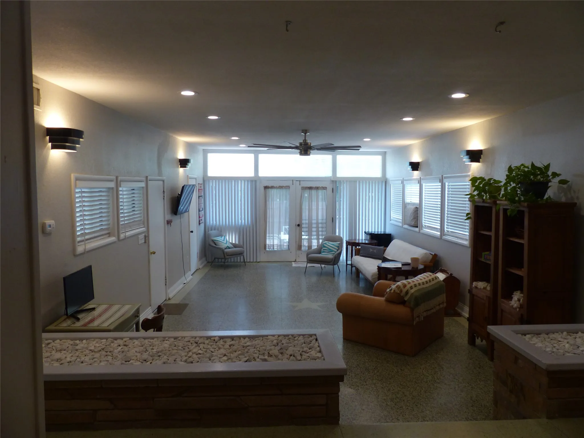 Single Family Residence For Sale in Mc Culloch County , 1801 Pine, Brady, Texas 76825, 3 Bedrooms, 2 Bathrooms, Garage spaces, 1,979 Sqft, built in 1965, Price $199,000, mls#21296286, Real Estate Agent in Brady, Homes For Sale in Mc Culloch county, Homes For Sale in Brady, Realtor in Brady Texas, Real Estate Brokerage Independent Realty Texas, Luminita Cordes Realtor