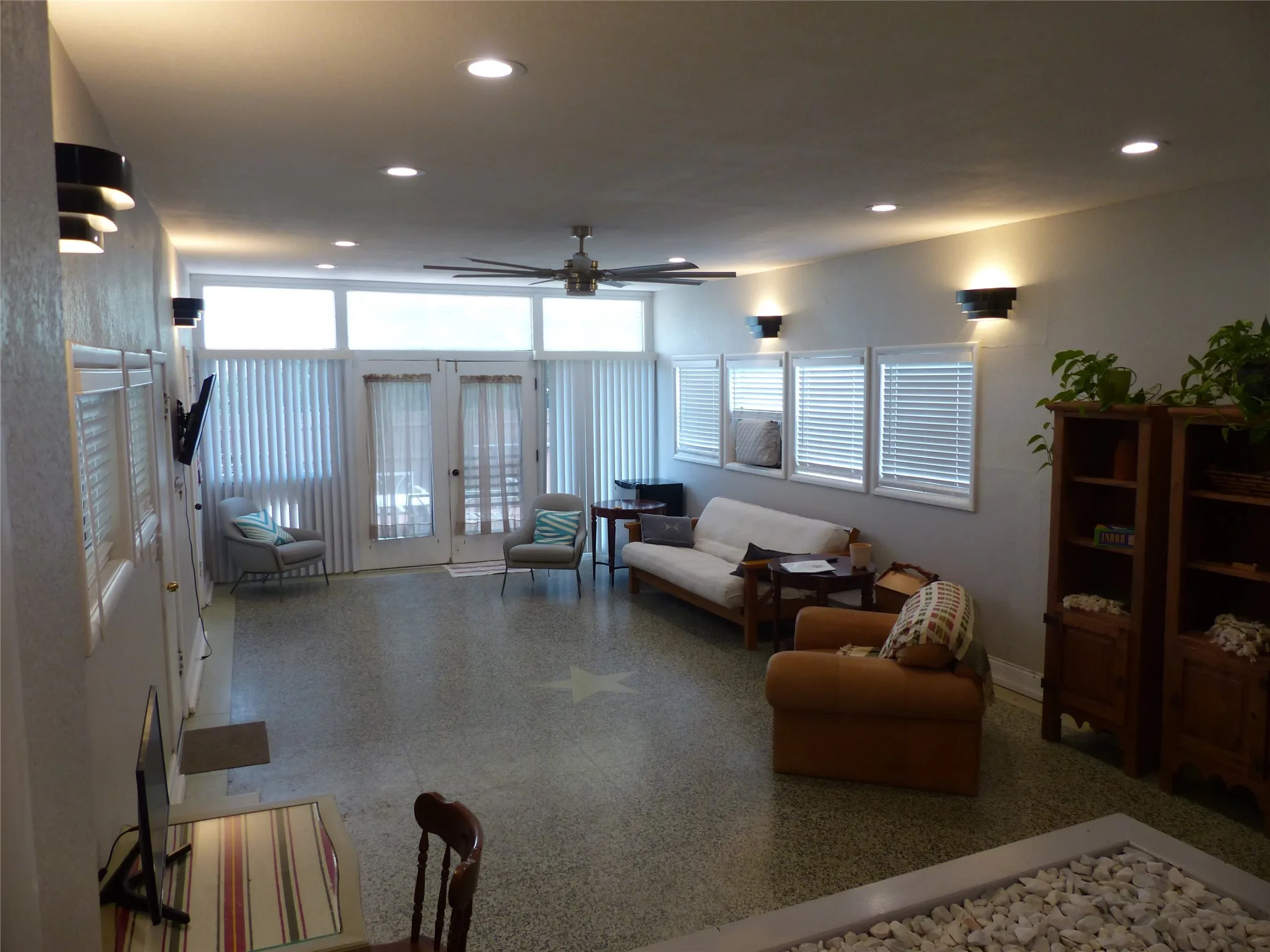 Single Family Residence For Sale in Mc Culloch County , 1801 Pine, Brady, Texas 76825, 3 Bedrooms, 2 Bathrooms, Garage spaces, 1,979 Sqft, built in 1965, Price $199,000, mls#21296286, Real Estate Agent in Brady, Homes For Sale in Mc Culloch county, Homes For Sale in Brady, Realtor in Brady Texas, Real Estate Brokerage Independent Realty Texas, Luminita Cordes Realtor