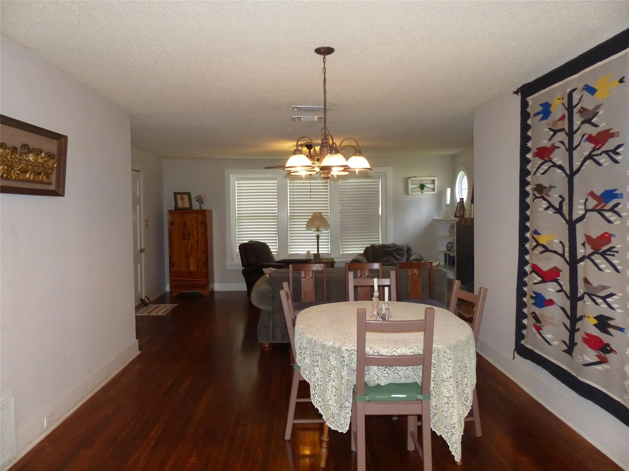Single Family Residence For Sale in Mc Culloch County , 1801 Pine, Brady, Texas 76825, 3 Bedrooms, 2 Bathrooms, Garage spaces, 1,979 Sqft, built in 1965, Price $199,000, mls#21296286, Real Estate Agent in Brady, Homes For Sale in Mc Culloch county, Homes For Sale in Brady, Realtor in Brady Texas, Real Estate Brokerage Independent Realty Texas, Luminita Cordes Realtor