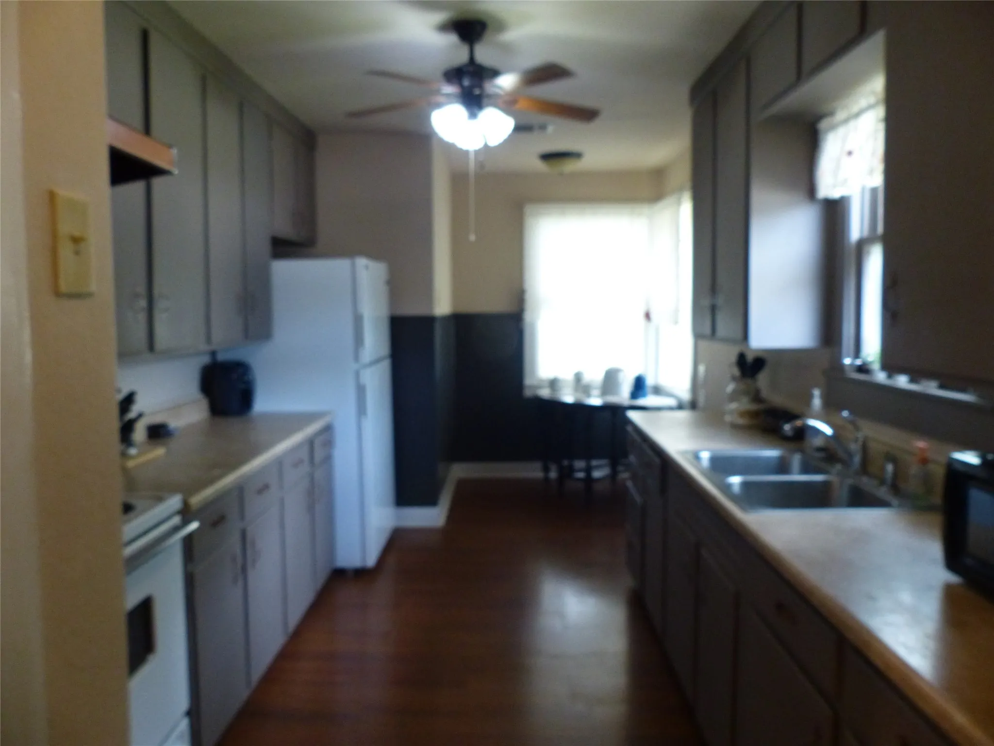 Single Family Residence For Sale in Mc Culloch County , 1801 Pine, Brady, Texas 76825, 3 Bedrooms, 2 Bathrooms, Garage spaces, 1,979 Sqft, built in 1965, Price $199,000, mls#21296286, Real Estate Agent in Brady, Homes For Sale in Mc Culloch county, Homes For Sale in Brady, Realtor in Brady Texas, Real Estate Brokerage Independent Realty Texas, Luminita Cordes Realtor