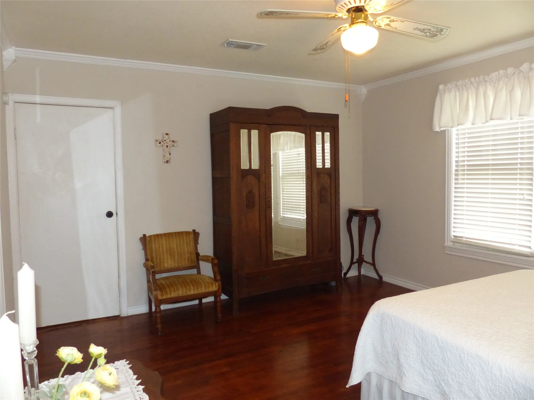 Single Family Residence For Sale in Mc Culloch County , 1801 Pine, Brady, Texas 76825, 3 Bedrooms, 2 Bathrooms, Garage spaces, 1,979 Sqft, built in 1965, Price $199,000, mls#21296286, Real Estate Agent in Brady, Homes For Sale in Mc Culloch county, Homes For Sale in Brady, Realtor in Brady Texas, Real Estate Brokerage Independent Realty Texas, Luminita Cordes Realtor