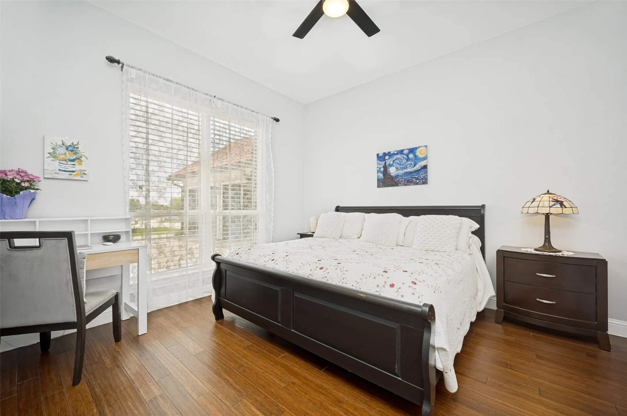 Single Family Residence For Sale in Denton County , 2501 Oak Bluff Drive, Corinth, Texas 76210, 4 Bedroom, 5 Bathroom, 4 Garage spaces, 3,499 Sqft, built in 2017, mls#21297539, Real Estate Agent in Corinth, Homes For Sale in Denton county, Homes For Sale in Corinth, Realtor in Corinth Texas, Real Estate Brokerage Independent Realty Texas, Luminita Cordes Realtor