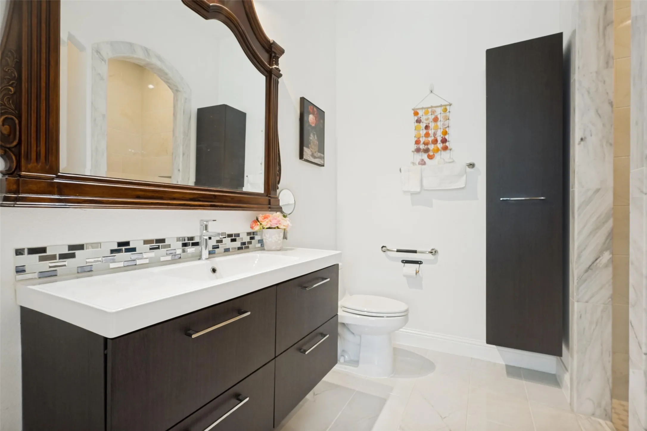 Single Family Residence For Sale in Denton County , 2501 Oak Bluff Drive, Corinth, Texas 76210, 4 Bedroom, 5 Bathroom, 4 Garage spaces, 3,499 Sqft, built in 2017, mls#21297539, Real Estate Agent in Corinth, Homes For Sale in Denton county, Homes For Sale in Corinth, Realtor in Corinth Texas, Real Estate Brokerage Independent Realty Texas, Luminita Cordes Realtor