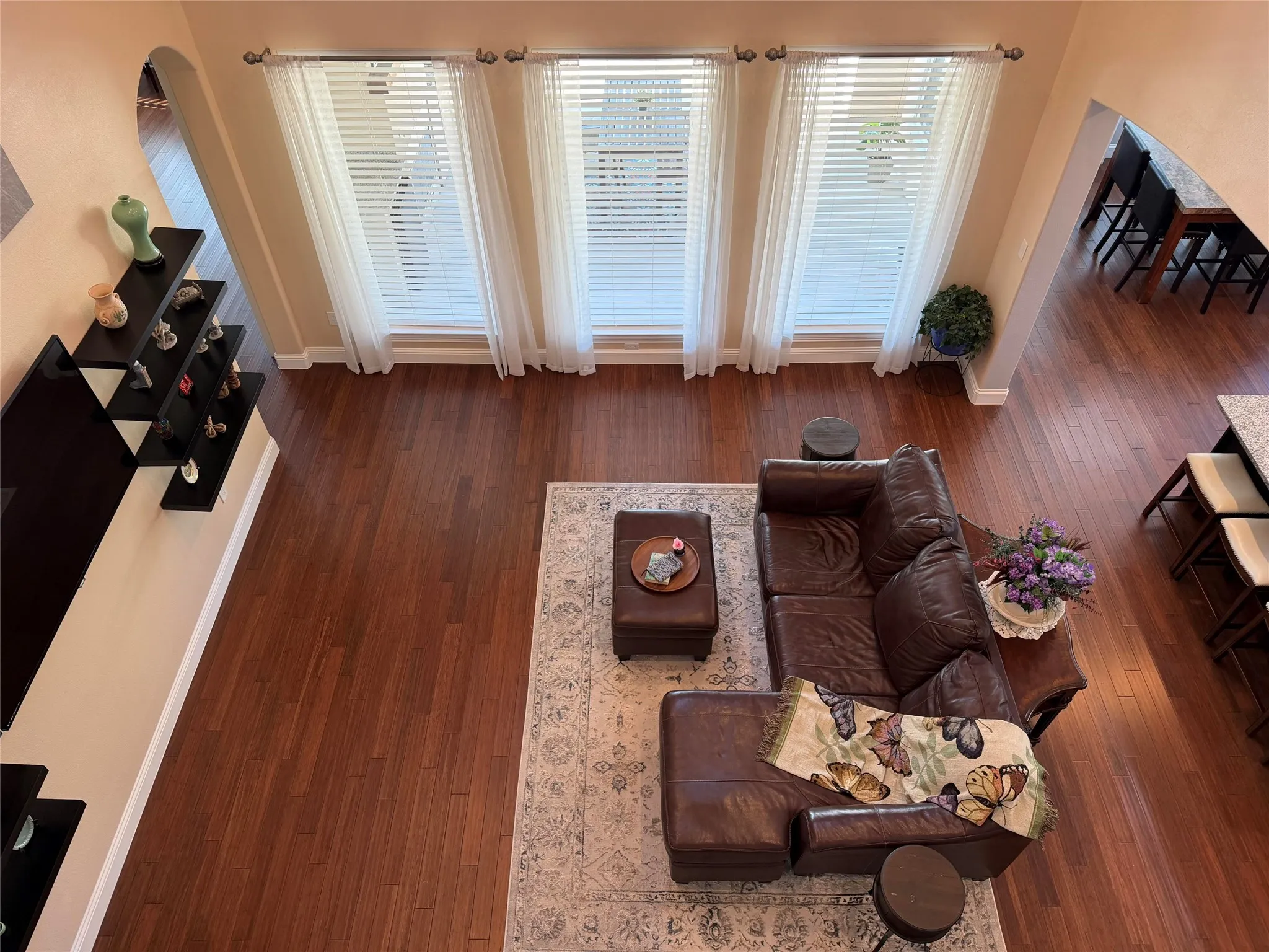 Single Family Residence For Sale in Denton County , 2501 Oak Bluff Drive, Corinth, Texas 76210, 4 Bedroom, 5 Bathroom, 4 Garage spaces, 3,499 Sqft, built in 2017, mls#21297539, Real Estate Agent in Corinth, Homes For Sale in Denton county, Homes For Sale in Corinth, Realtor in Corinth Texas, Real Estate Brokerage Independent Realty Texas, Luminita Cordes Realtor