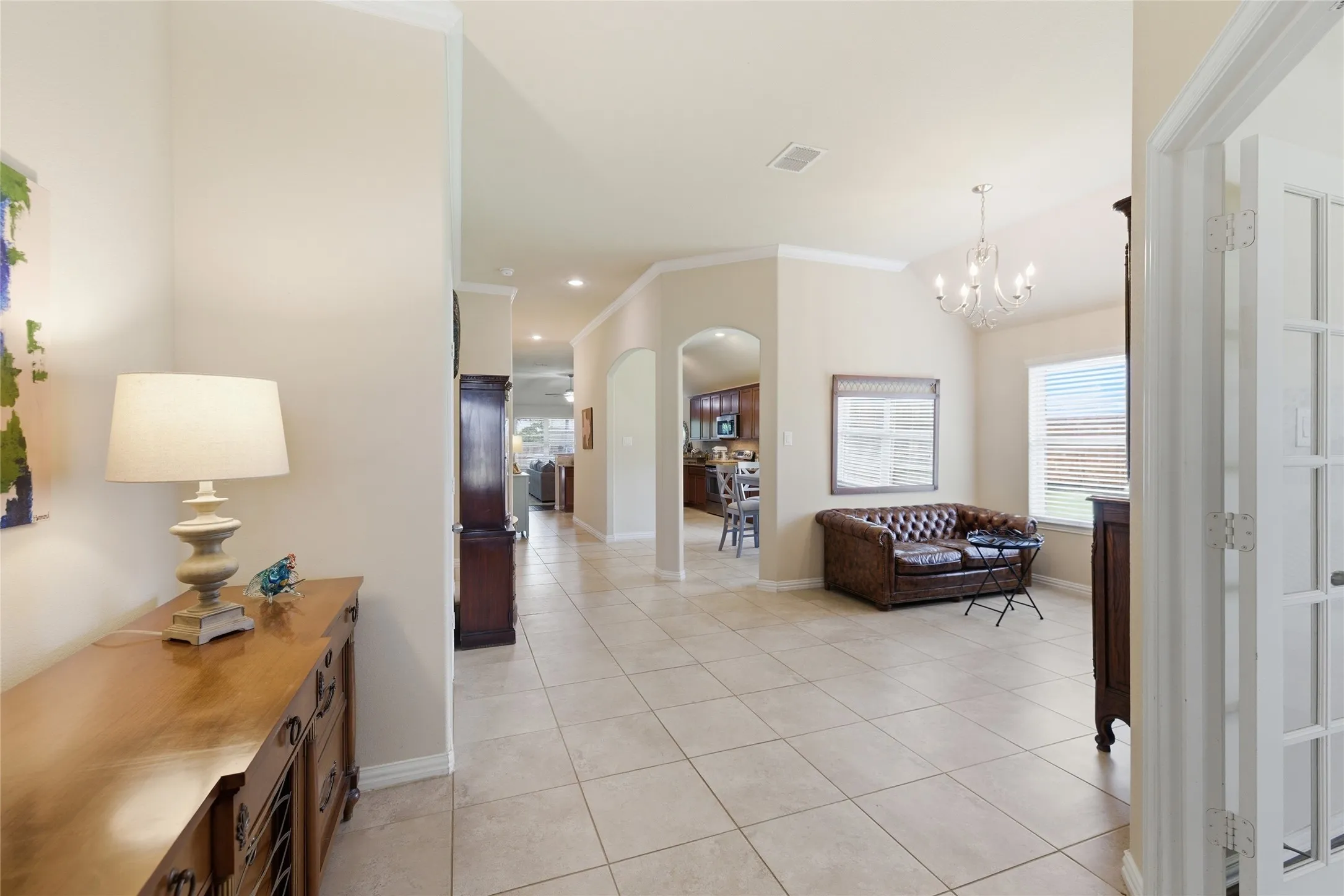 Single Family Residence For Sale in Johnson County , 800 Silverthorne Drive, Burleson, Texas 76028, 4 Bedroom, 2 Bathroom, 2 Garage spaces, 2,084 Sqft, built in 2013, mls#21288035, Real Estate Agent in Burleson, Homes For Sale in Johnson county, Homes For Sale in Burleson, Realtor in Burleson Texas, Real Estate Brokerage Independent Realty Texas, Luminita Cordes Realtor