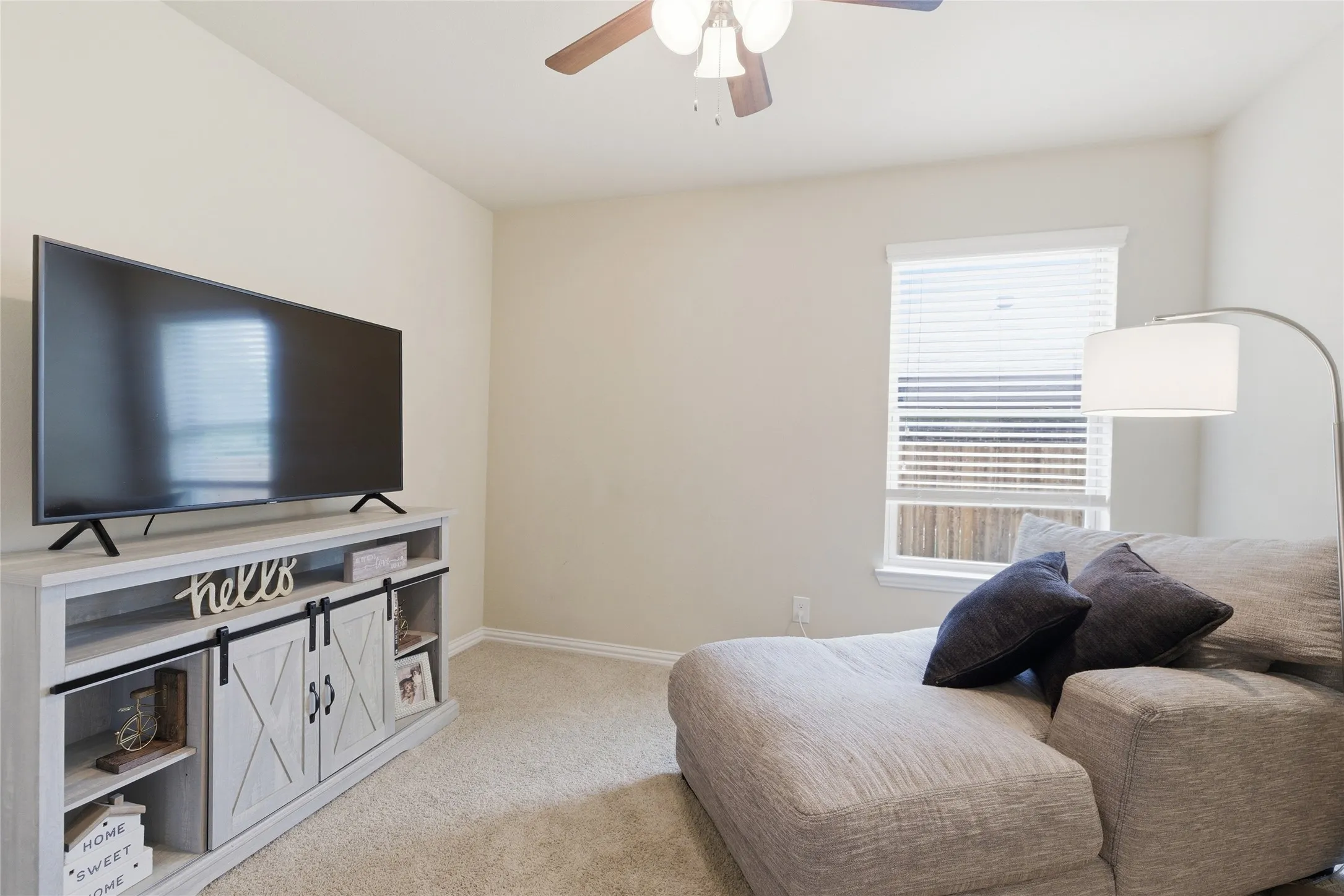 Single Family Residence For Sale in Johnson County , 800 Silverthorne Drive, Burleson, Texas 76028, 4 Bedroom, 2 Bathroom, 2 Garage spaces, 2,084 Sqft, built in 2013, mls#21288035, Real Estate Agent in Burleson, Homes For Sale in Johnson county, Homes For Sale in Burleson, Realtor in Burleson Texas, Real Estate Brokerage Independent Realty Texas, Luminita Cordes Realtor