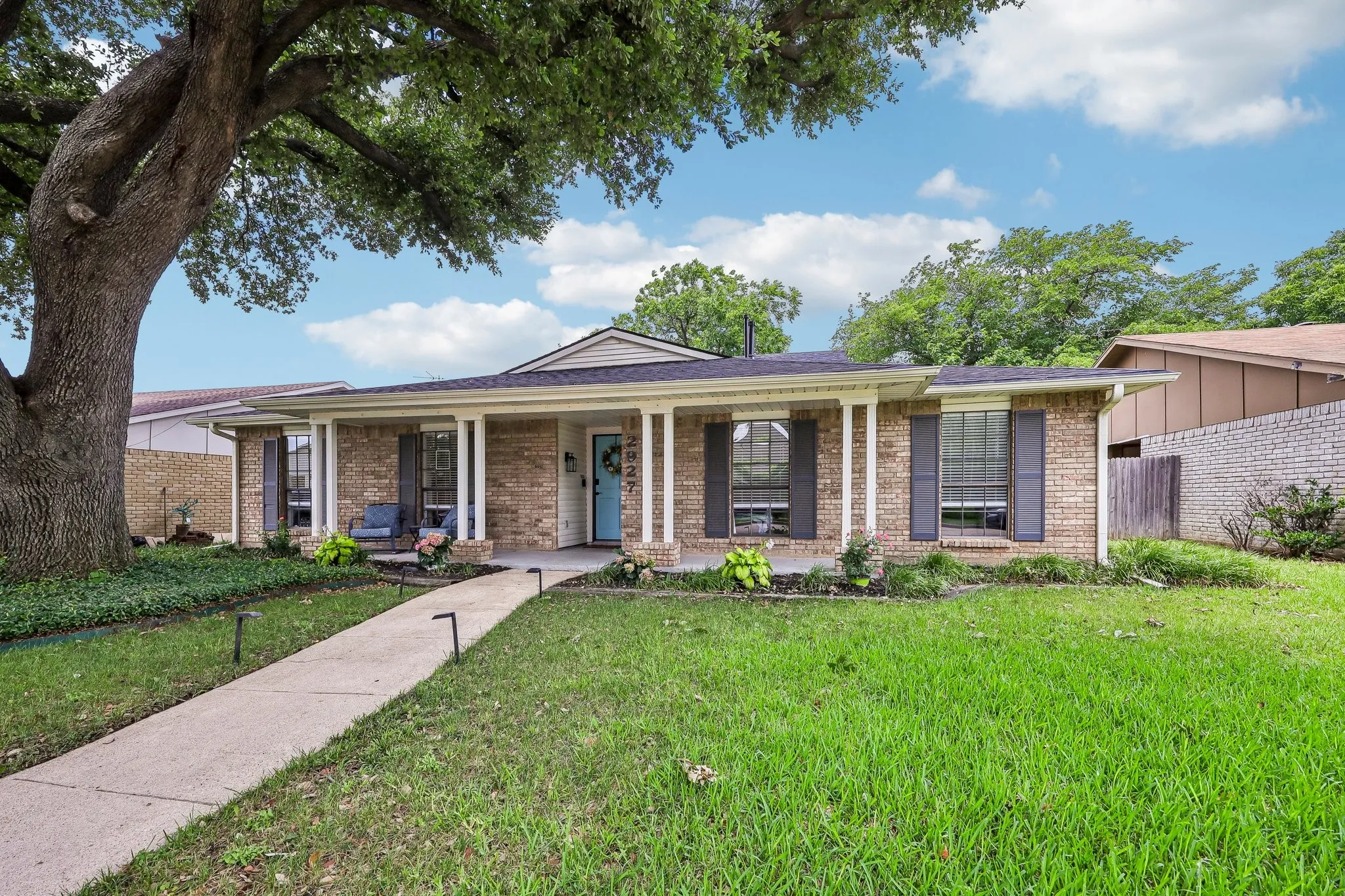 Single Family Residence For Sale in Denton County , 2927 Winterberry Drive, Carrollton, Texas 75007, 3 Bedroom, 2 Bathroom, 2 Garage spaces, 1,930 Sqft, built in 1977, mls#21261646, Real Estate Agent in Carrollton, Homes For Sale in Denton county, Homes For Sale in Carrollton, Realtor in Carrollton Texas, Real Estate Brokerage Independent Realty Texas, Luminita Cordes Realtor