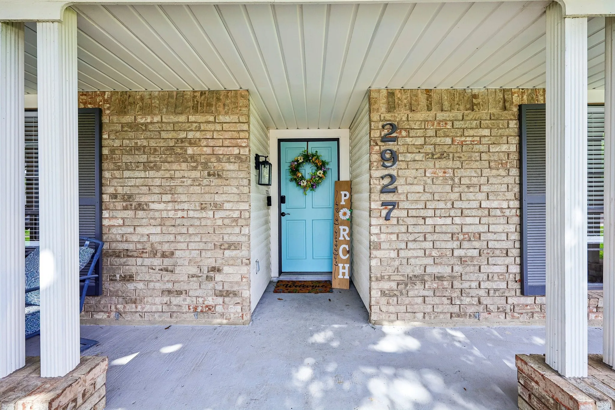 Single Family Residence For Sale in Denton County , 2927 Winterberry Drive, Carrollton, Texas 75007, 3 Bedroom, 2 Bathroom, 2 Garage spaces, 1,930 Sqft, built in 1977, mls#21261646, Real Estate Agent in Carrollton, Homes For Sale in Denton county, Homes For Sale in Carrollton, Realtor in Carrollton Texas, Real Estate Brokerage Independent Realty Texas, Luminita Cordes Realtor