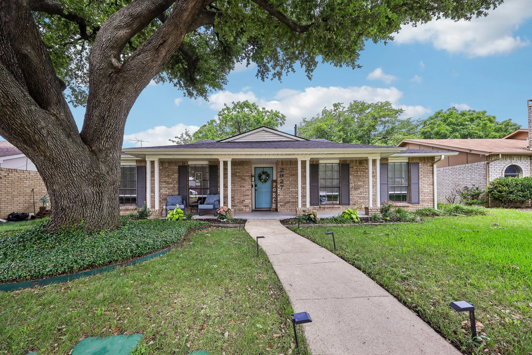 Single Family Residence For Sale in Denton County , 2927 Winterberry Drive, Carrollton, Texas 75007, 3 Bedroom, 2 Bathroom, 2 Garage spaces, 1,930 Sqft, built in 1977, mls#21261646, Real Estate Agent in Carrollton, Homes For Sale in Denton county, Homes For Sale in Carrollton, Realtor in Carrollton Texas, Real Estate Brokerage Independent Realty Texas, Luminita Cordes Realtor