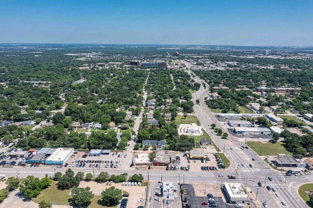 Business For Sale in Tarrant County , 721 W Division Street, Arlington, Texas 76012, 0, 0, Garage spaces, 0 Sqft, built in 1963, Price $550,000, mls#21296618, Real Estate Agent in Arlington, Homes For Sale in Tarrant county, Homes For Sale in Arlington, Realtor in Arlington Texas, Real Estate Brokerage Independent Realty Texas, Luminita Cordes Realtor