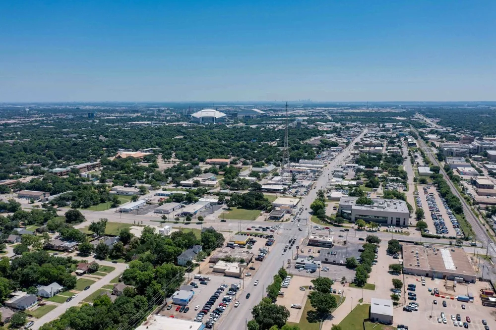 Business For Sale in Tarrant County , 721 W Division Street, Arlington, Texas 76012, 0, 0, Garage spaces, 0 Sqft, built in 1963, Price $550,000, mls#21296618, Real Estate Agent in Arlington, Homes For Sale in Tarrant county, Homes For Sale in Arlington, Realtor in Arlington Texas, Real Estate Brokerage Independent Realty Texas, Luminita Cordes Realtor