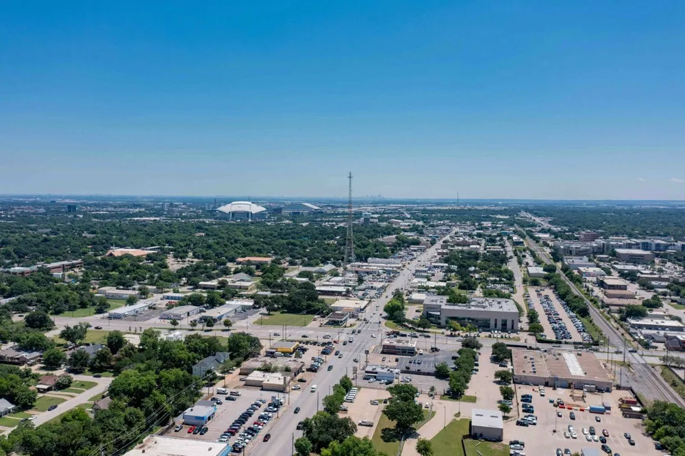 Business For Sale in Tarrant County , 721 W Division Street, Arlington, Texas 76012, 0, 0, Garage spaces, 0 Sqft, built in 1963, Price $550,000, mls#21296618, Real Estate Agent in Arlington, Homes For Sale in Tarrant county, Homes For Sale in Arlington, Realtor in Arlington Texas, Real Estate Brokerage Independent Realty Texas, Luminita Cordes Realtor