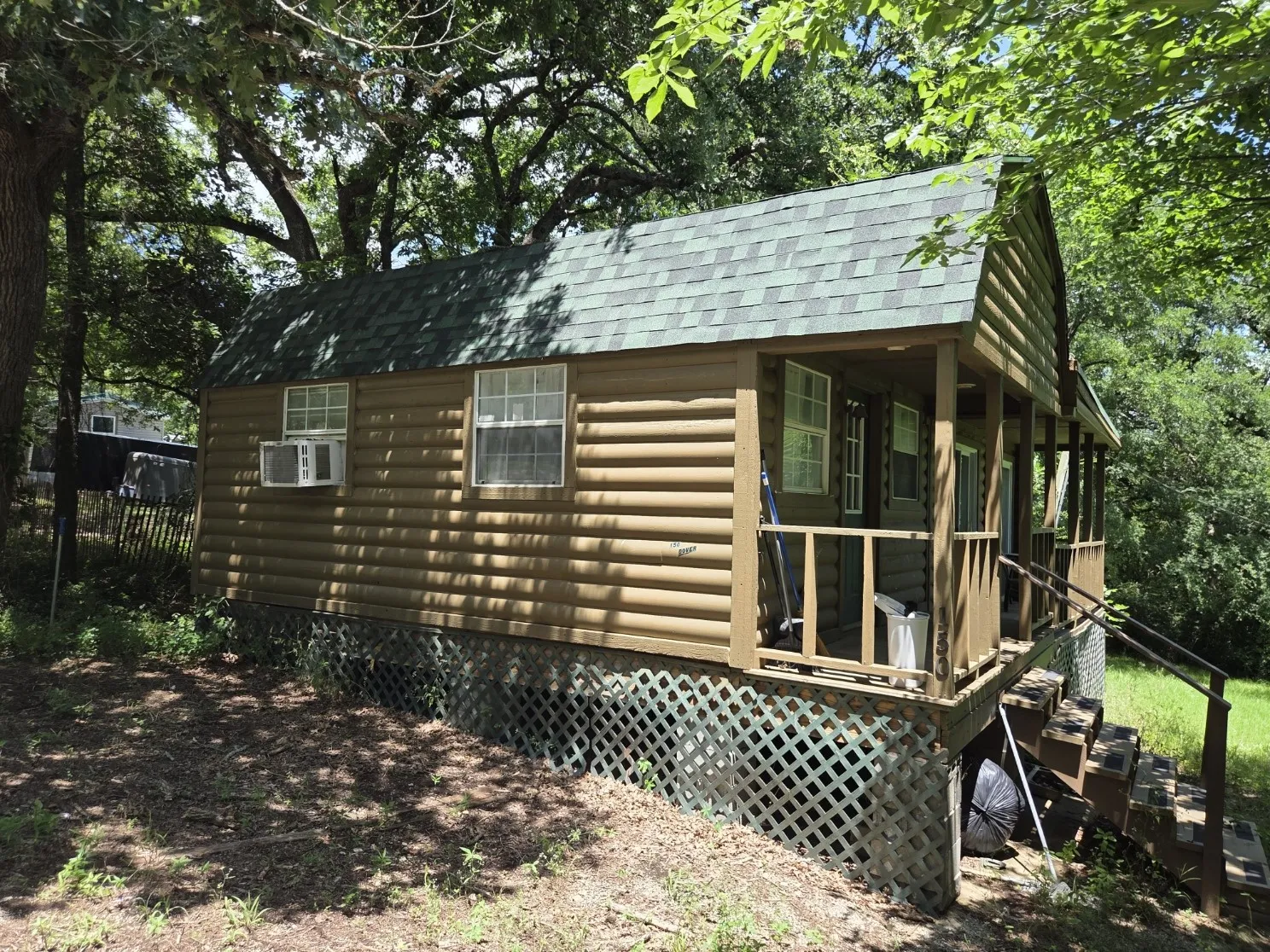 Single Family Residence For Sale in Grayson County , 150 Dover Drive, Gordonville, Texas 76245, 1 Bedroom, 1 Bathroom, 2 Garage spaces, 1,000 Sqft, built in 2008, mls#21297598, Real Estate Agent in Gordonville, Homes For Sale in Grayson county, Homes For Sale in Gordonville, Realtor in Gordonville Texas, Real Estate Brokerage Independent Realty Texas, Luminita Cordes Realtor