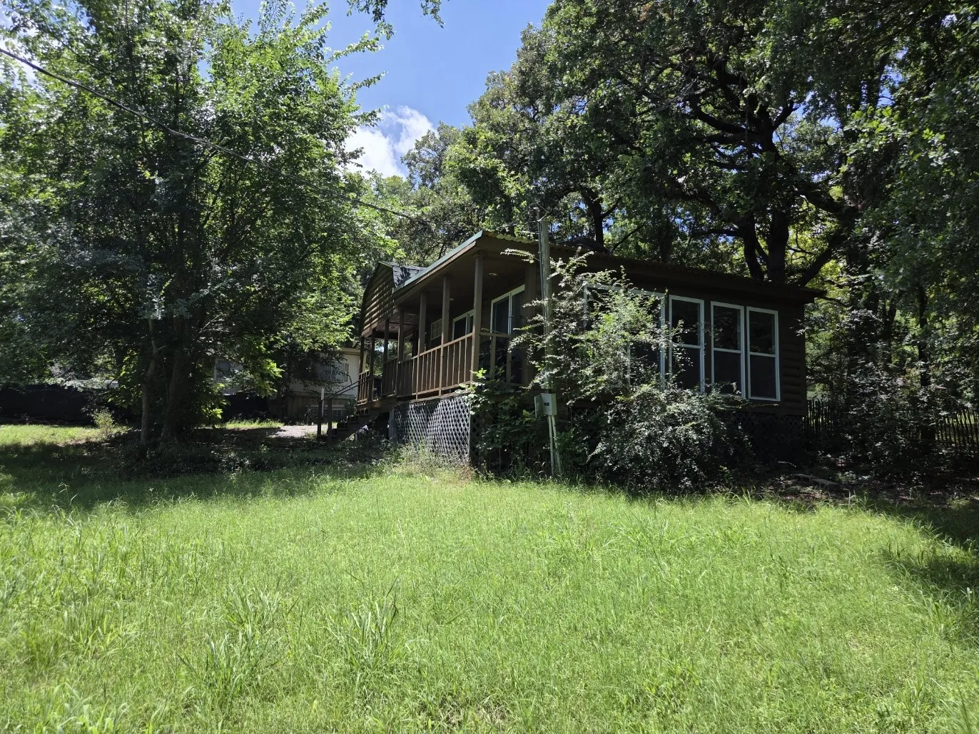Single Family Residence For Sale in Grayson County , 150 Dover Drive, Gordonville, Texas 76245, 1 Bedroom, 1 Bathroom, 2 Garage spaces, 1,000 Sqft, built in 2008, mls#21297598, Real Estate Agent in Gordonville, Homes For Sale in Grayson county, Homes For Sale in Gordonville, Realtor in Gordonville Texas, Real Estate Brokerage Independent Realty Texas, Luminita Cordes Realtor