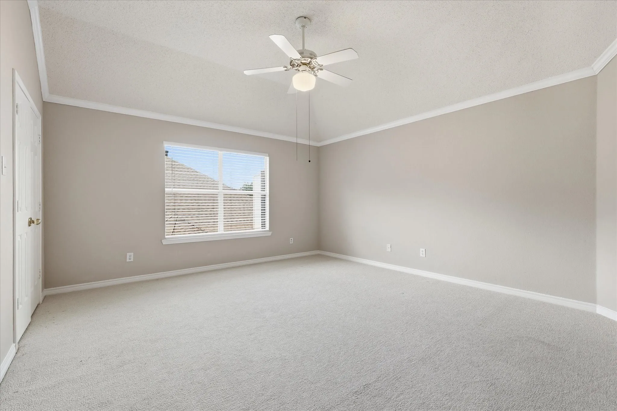 Loft or 2nd Bonus Room Upstairs