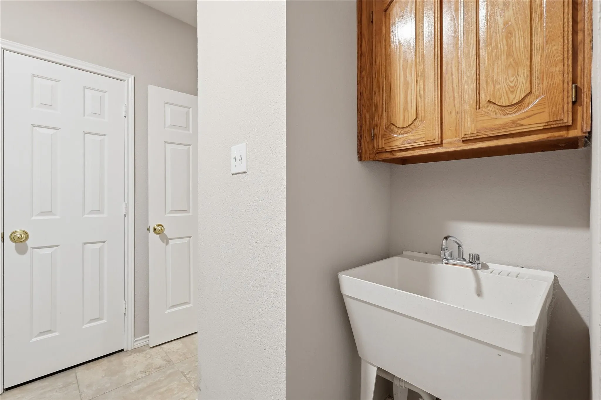 Laundry room with a sink!