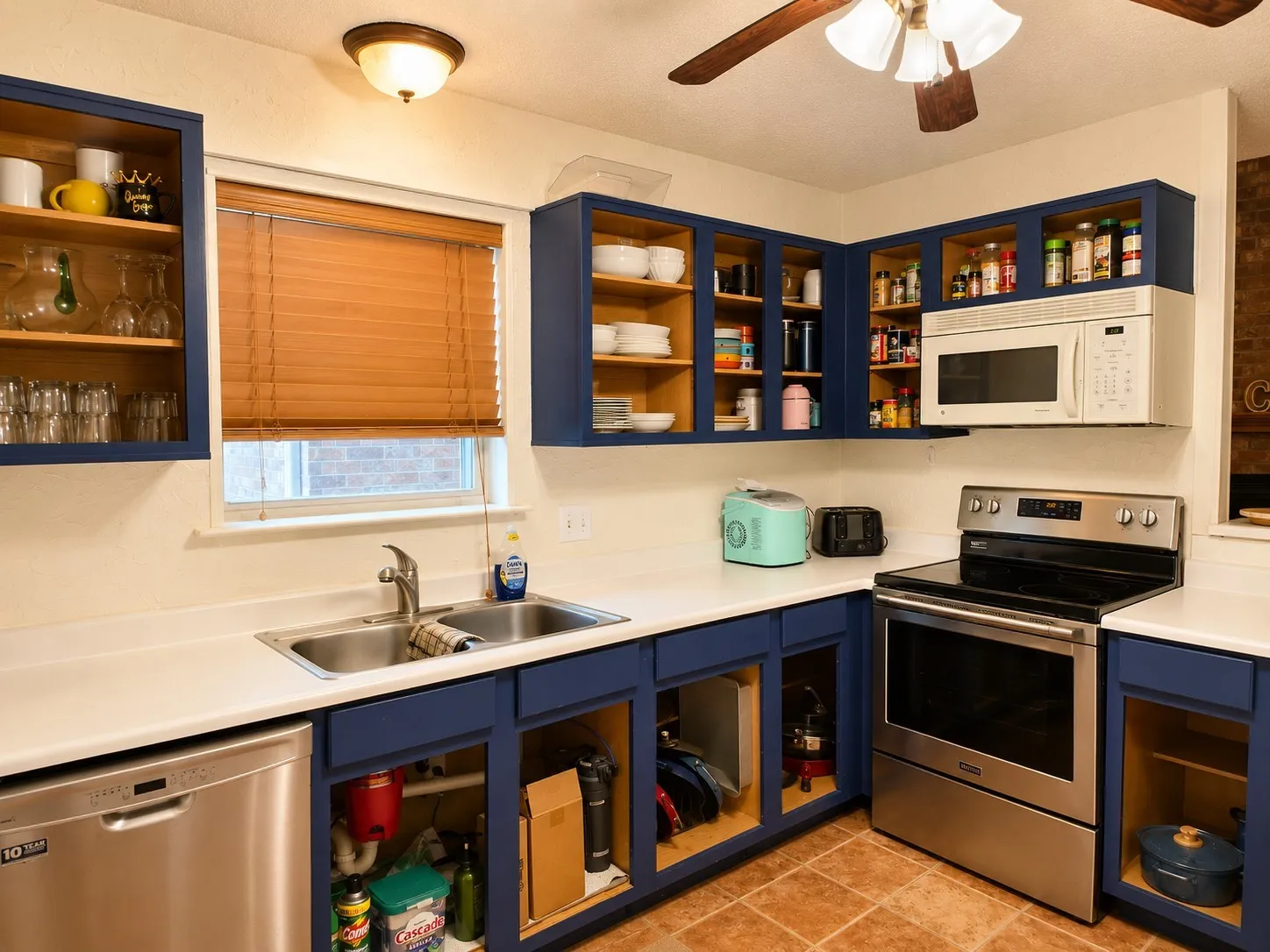 Single Family Residence For Sale in Tarrant County , 88 Morrow Drive, Bedford, Texas 76021, 2 Bedroom, 2 Bathroom, 2 Garage spaces, 1,554 Sqft, built in 1984, mls#21295701, Real Estate Agent in Bedford, Homes For Sale in Tarrant county, Homes For Sale in Bedford, Realtor in Bedford Texas, Real Estate Brokerage Independent Realty Texas, Luminita Cordes Realtor
