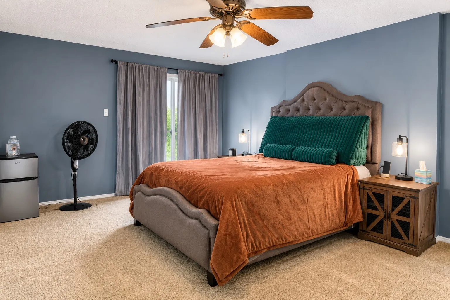 Single Family Residence For Sale in Tarrant County , 88 Morrow Drive, Bedford, Texas 76021, 2 Bedroom, 2 Bathroom, 2 Garage spaces, 1,554 Sqft, built in 1984, mls#21295701, Real Estate Agent in Bedford, Homes For Sale in Tarrant county, Homes For Sale in Bedford, Realtor in Bedford Texas, Real Estate Brokerage Independent Realty Texas, Luminita Cordes Realtor
