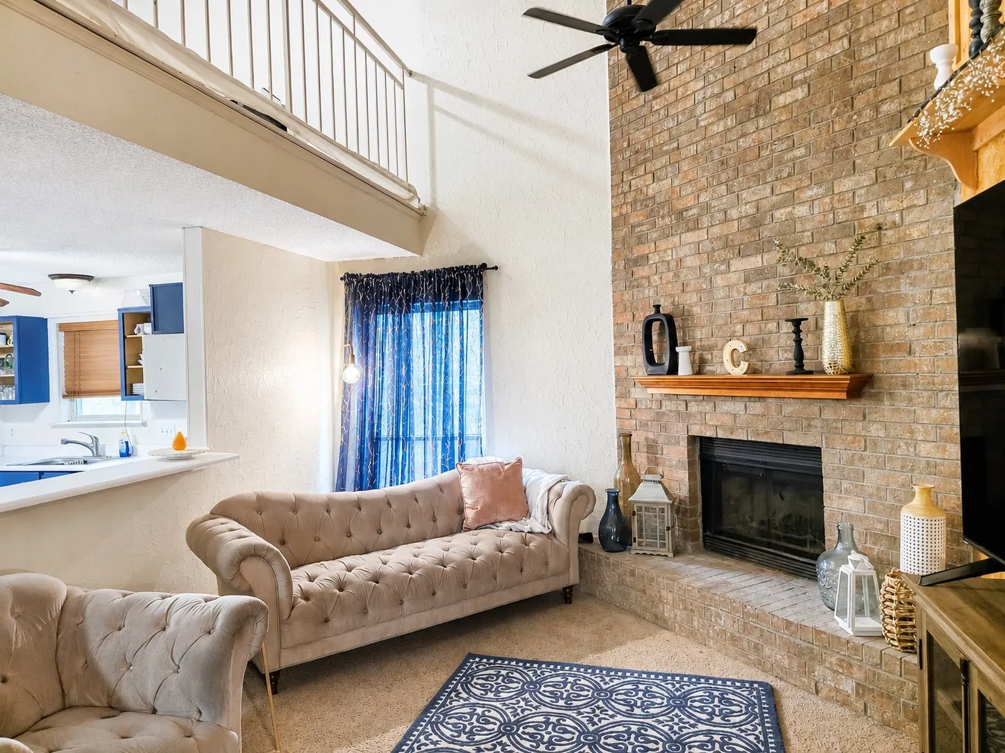 Single Family Residence For Sale in Tarrant County , 88 Morrow Drive, Bedford, Texas 76021, 2 Bedroom, 2 Bathroom, 2 Garage spaces, 1,554 Sqft, built in 1984, mls#21295701, Real Estate Agent in Bedford, Homes For Sale in Tarrant county, Homes For Sale in Bedford, Realtor in Bedford Texas, Real Estate Brokerage Independent Realty Texas, Luminita Cordes Realtor