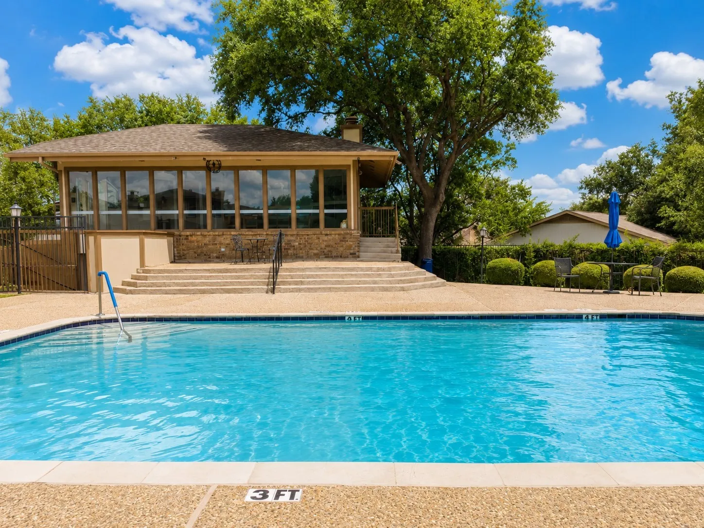 Community pool