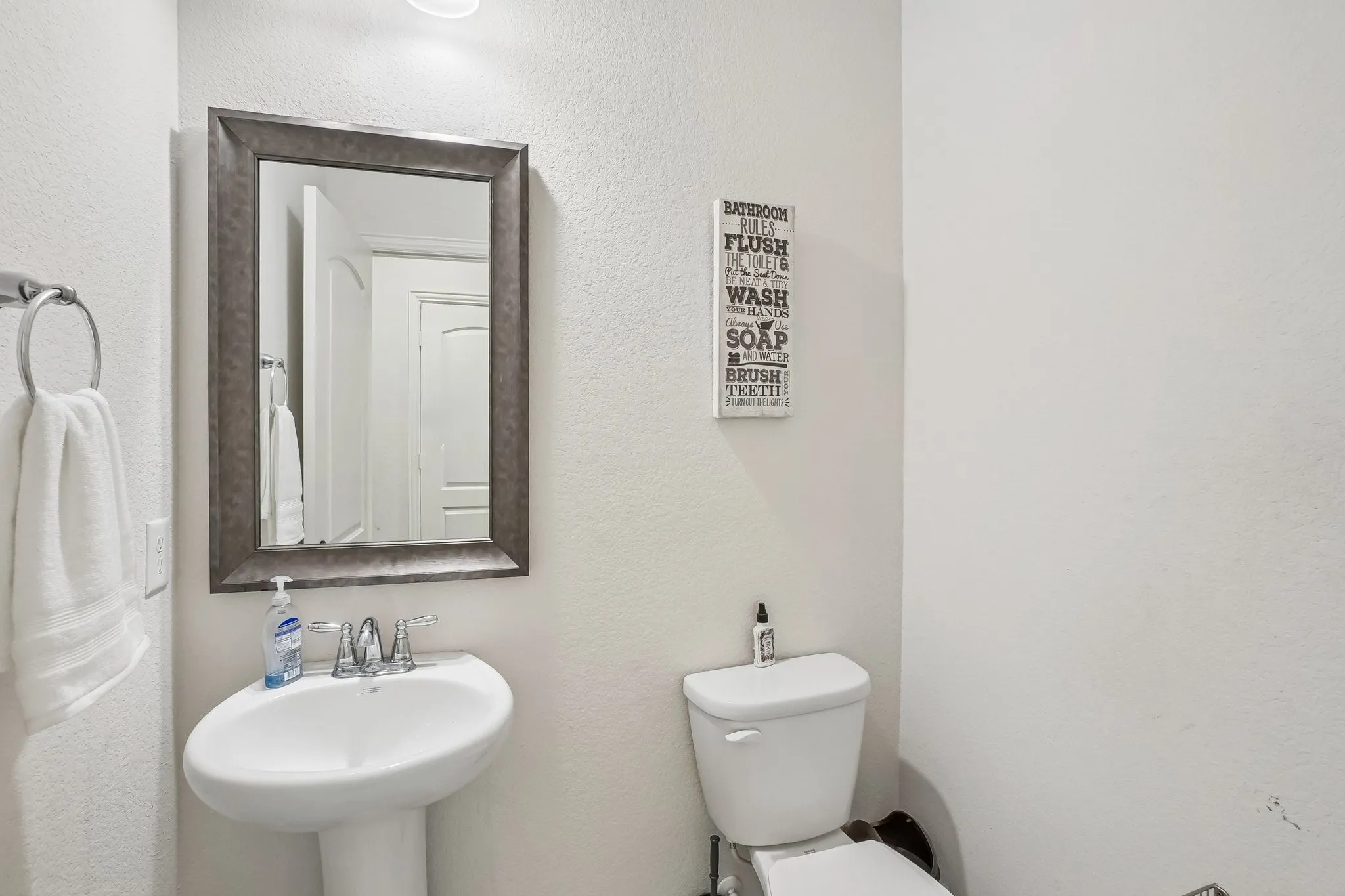Single Family Residence For Sale in Johnson County , 2603 Wallingford Drive, Mansfield, Texas 76084, 5 Bedroom, 3 Bathroom, 2 Garage spaces, 2,587 Sqft, built in 2019, mls#21287827, Real Estate Agent in Mansfield, Homes For Sale in Johnson county, Homes For Sale in Mansfield, Realtor in Mansfield Texas, Real Estate Brokerage Independent Realty Texas, Luminita Cordes Realtor