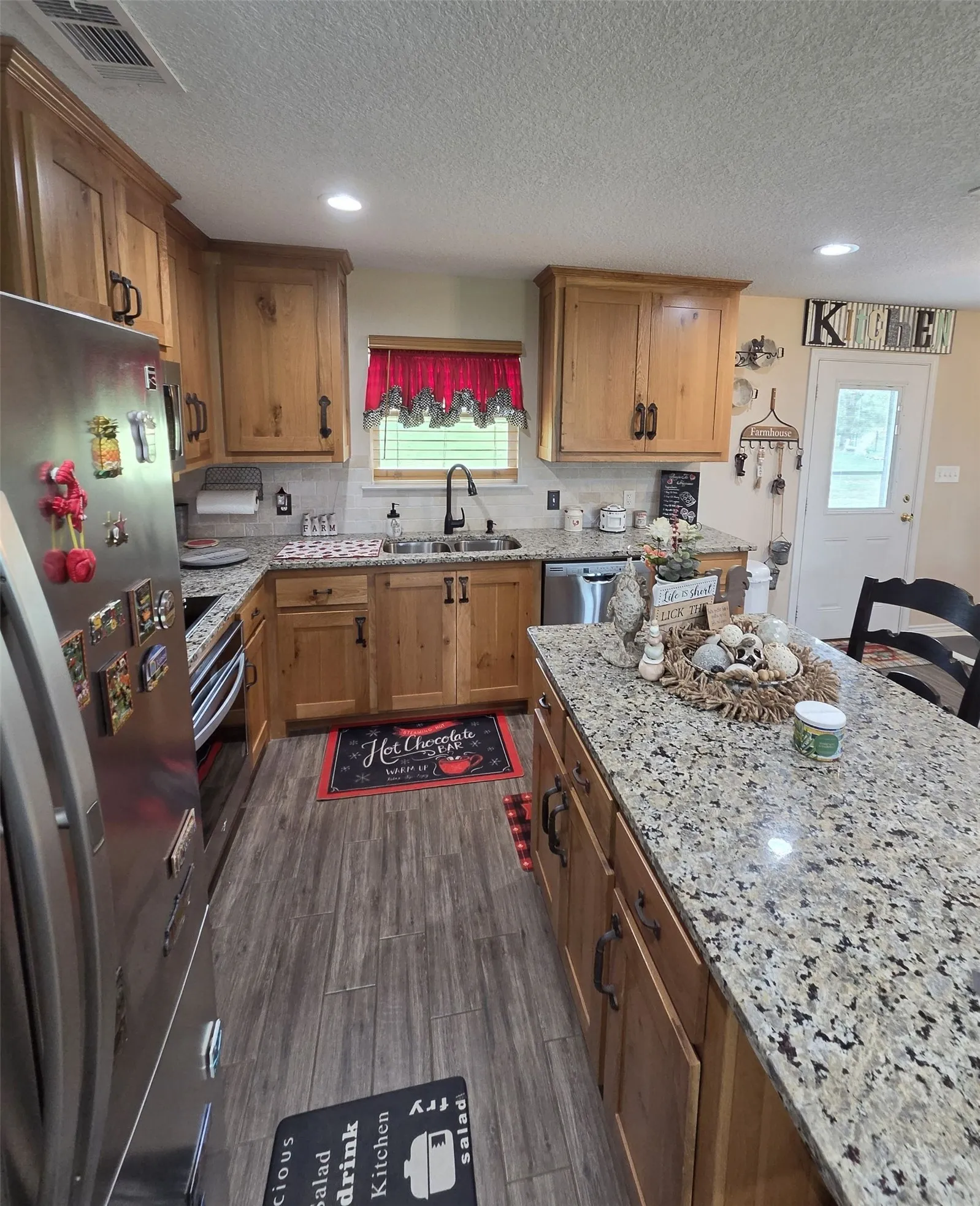 Single Family Residence For Sale in Parker County , 511 Erwin Road, Poolville, Texas 76487, 3 Bedroom, 2 Bathroom, Garage spaces, 1,400 Sqft, built in 2021, mls#21297628, Real Estate Agent in Poolville, Homes For Sale in Parker county, Homes For Sale in Poolville, Realtor in Poolville Texas, Real Estate Brokerage Independent Realty Texas, Luminita Cordes Realtor