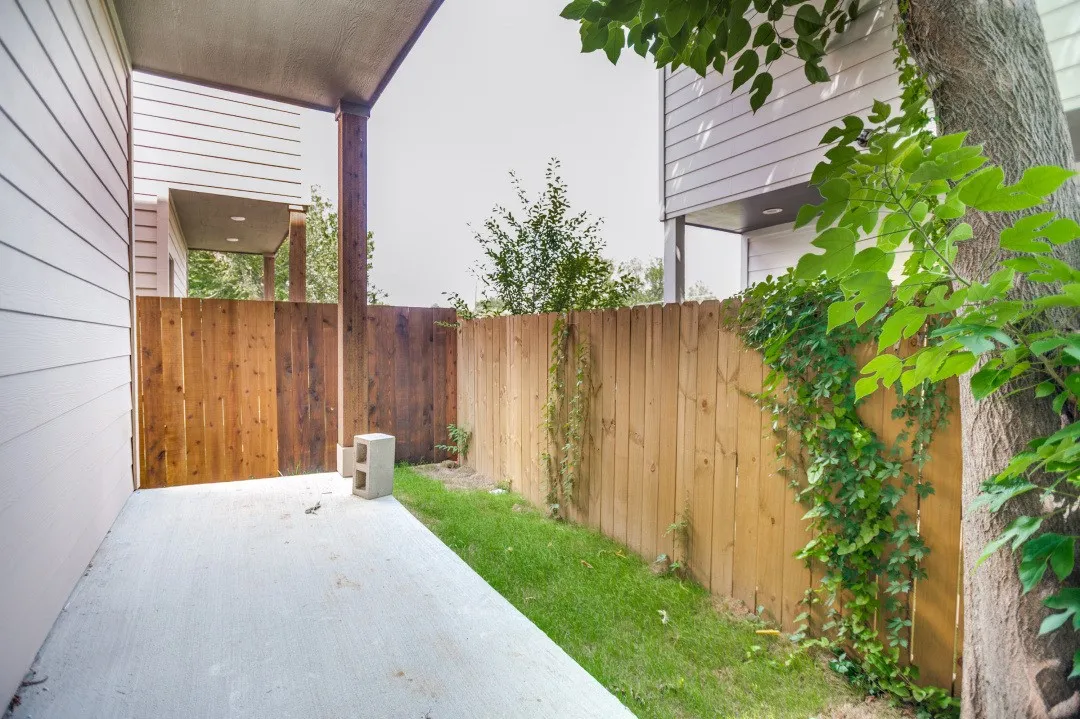 Single Family Residence For Sale in Dallas County , 2420 Starks Avenue, Dallas, Texas 75215, 3 Bedroom, 2 Bathroom, 1 Garage spaces, 1,641 Sqft, built in 2025, Price $308,000, mls#21297442, Real Estate Agent in Dallas, Homes For Sale in Dallas county, Homes For Sale in Dallas, Realtor in Dallas Texas, Real Estate Brokerage Independent Realty Texas, Luminita Cordes Realtor
